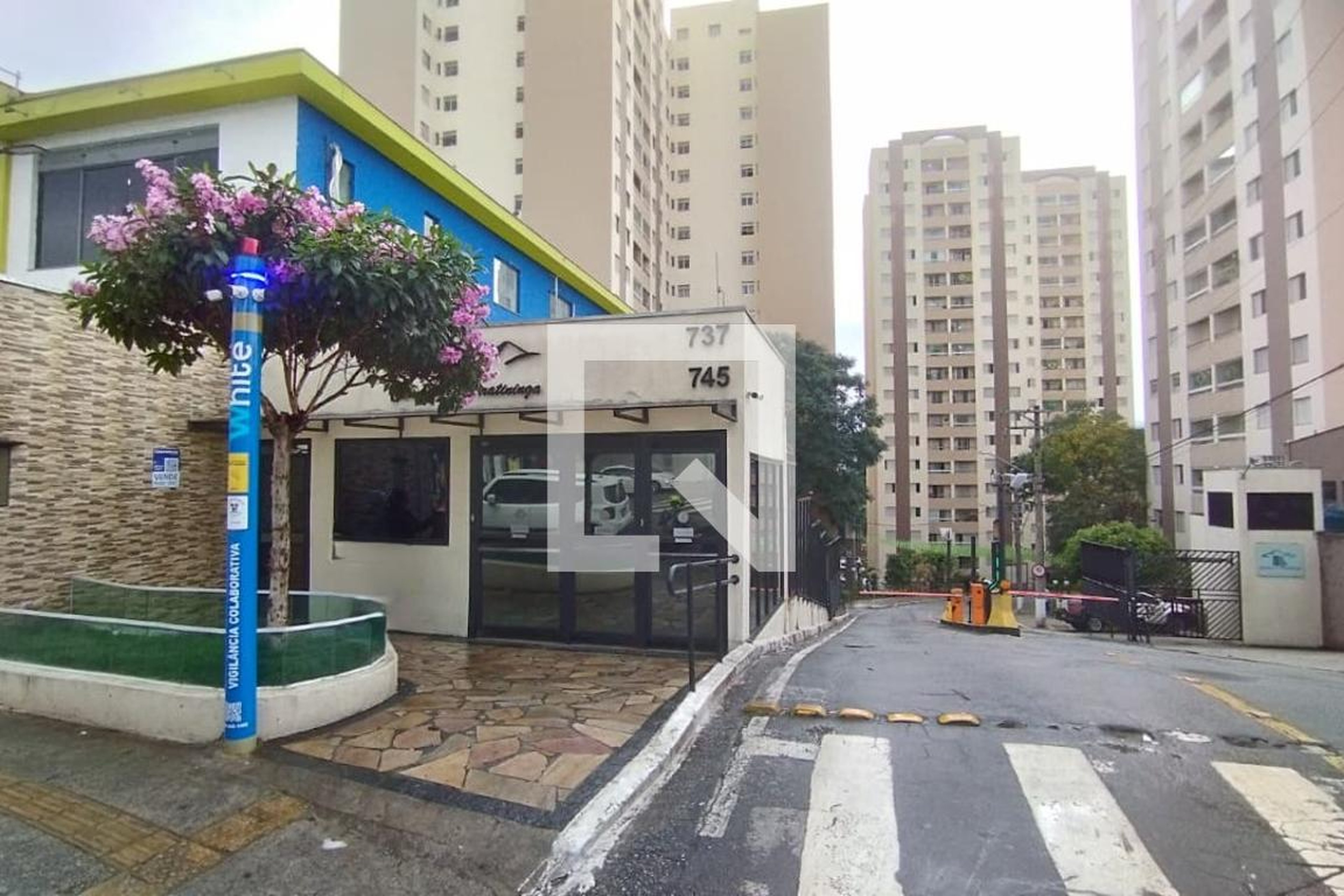 Fachada Condomínio Compos de Piratininga