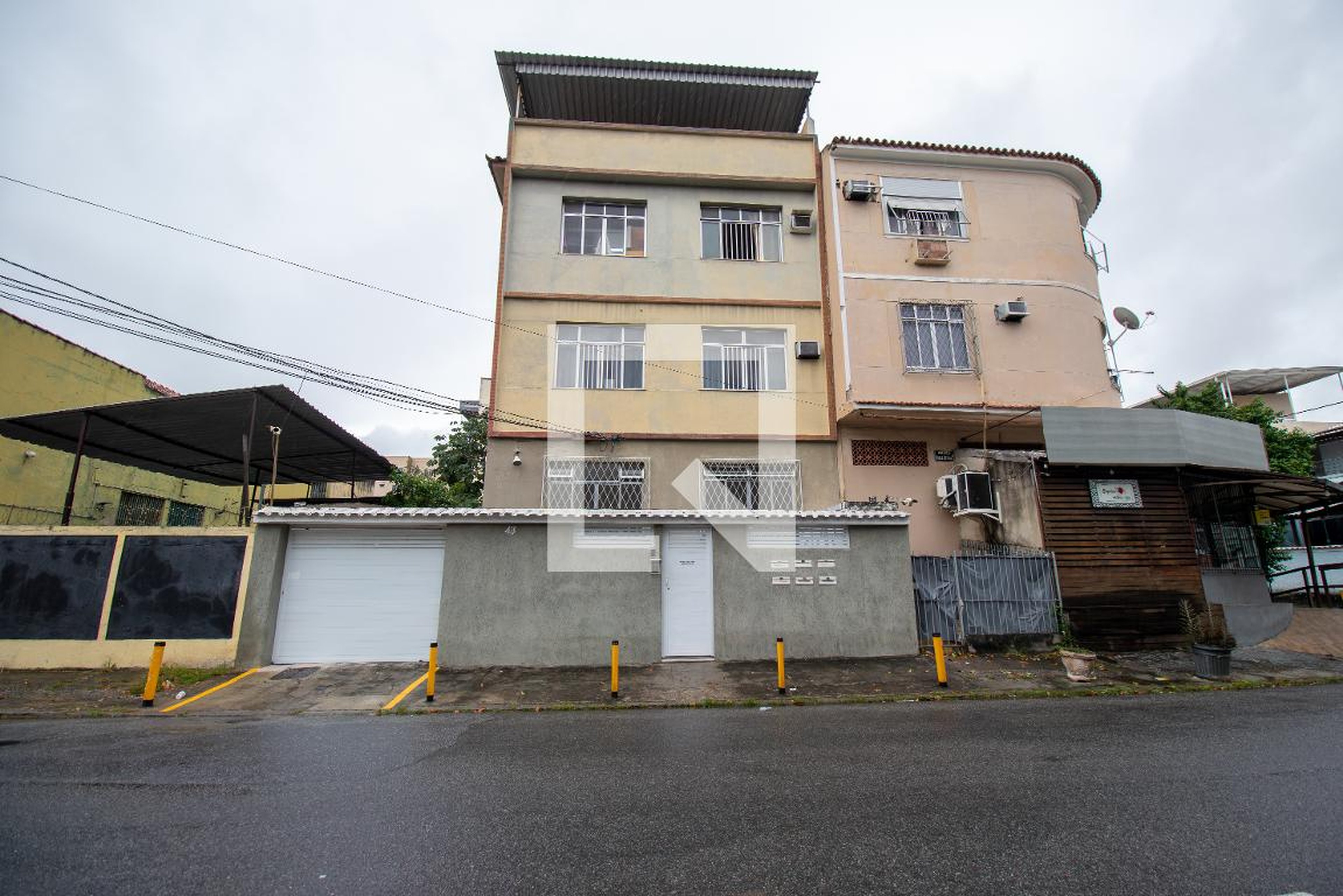 Fachada Condomínio em Praça Paulo Setúbal, 43