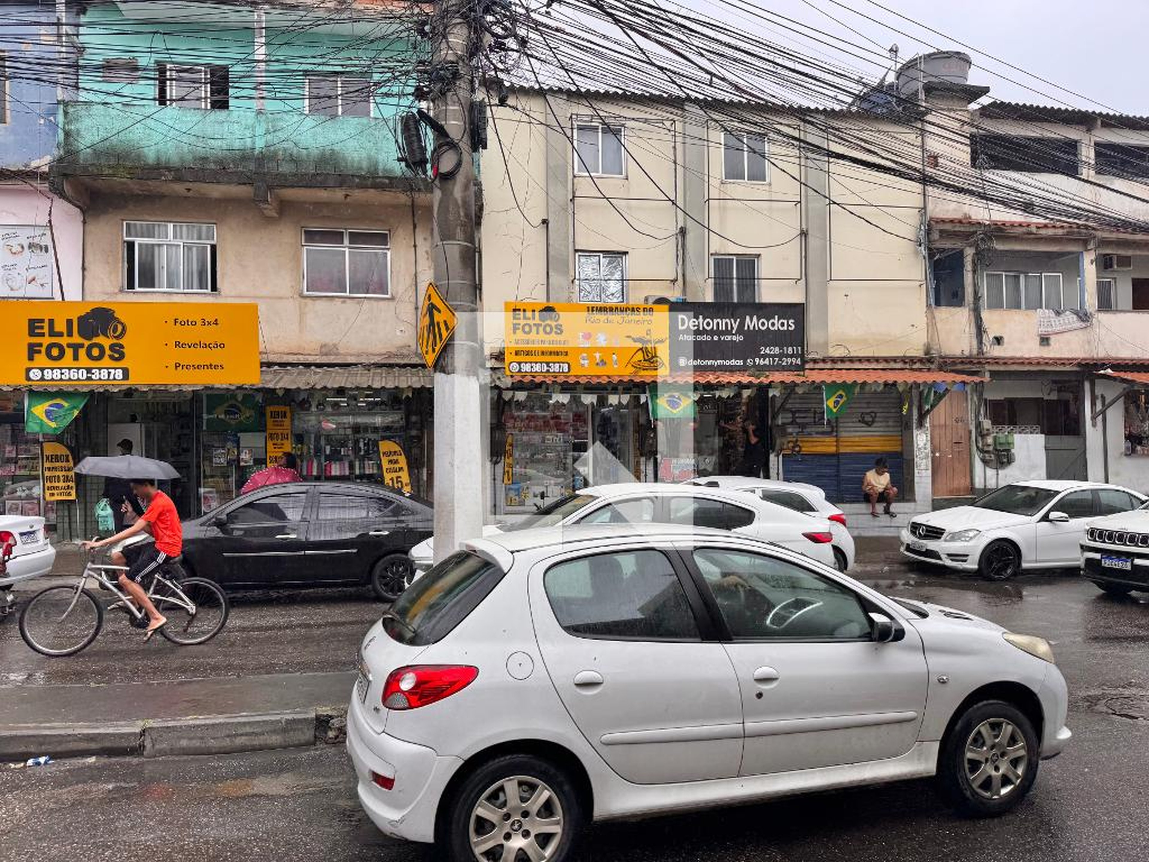 Fachada Condomínio em Avenida Guiomar Novaes, 130