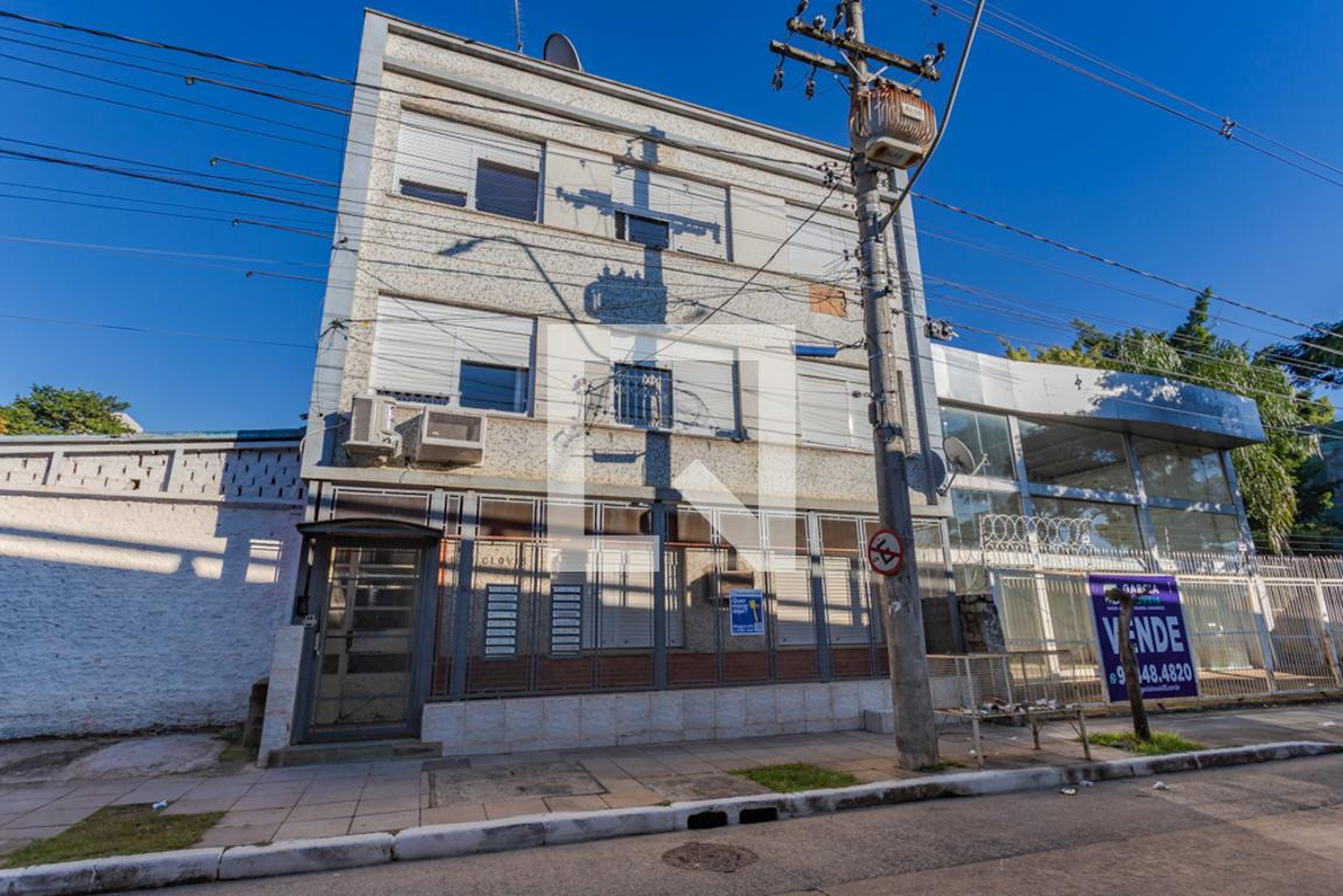 Fachada Condomínio em Rua Souza Reis, 94