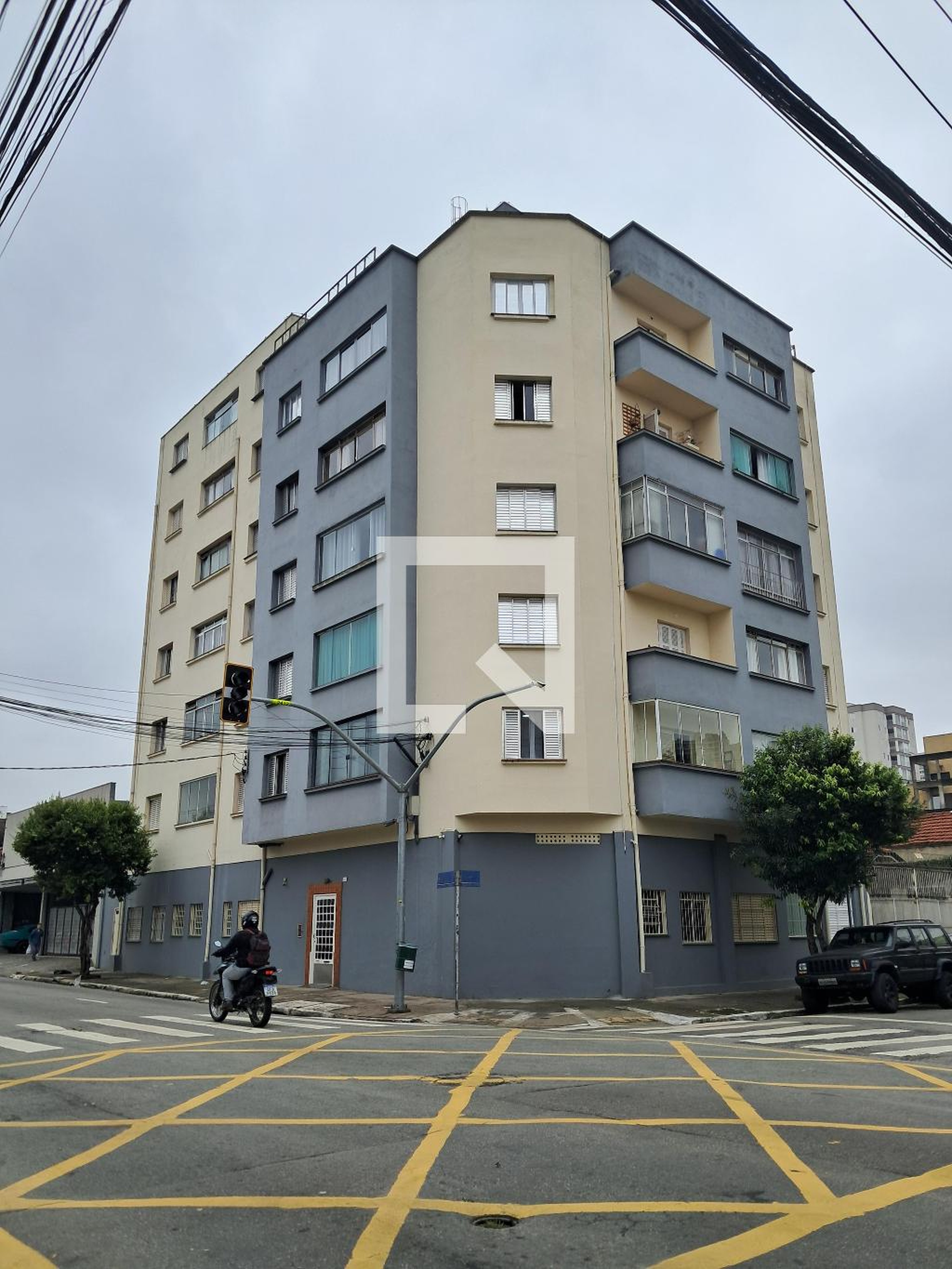 Fachada Condomínio em Rua Baronesa de Porto Carreiro, 169