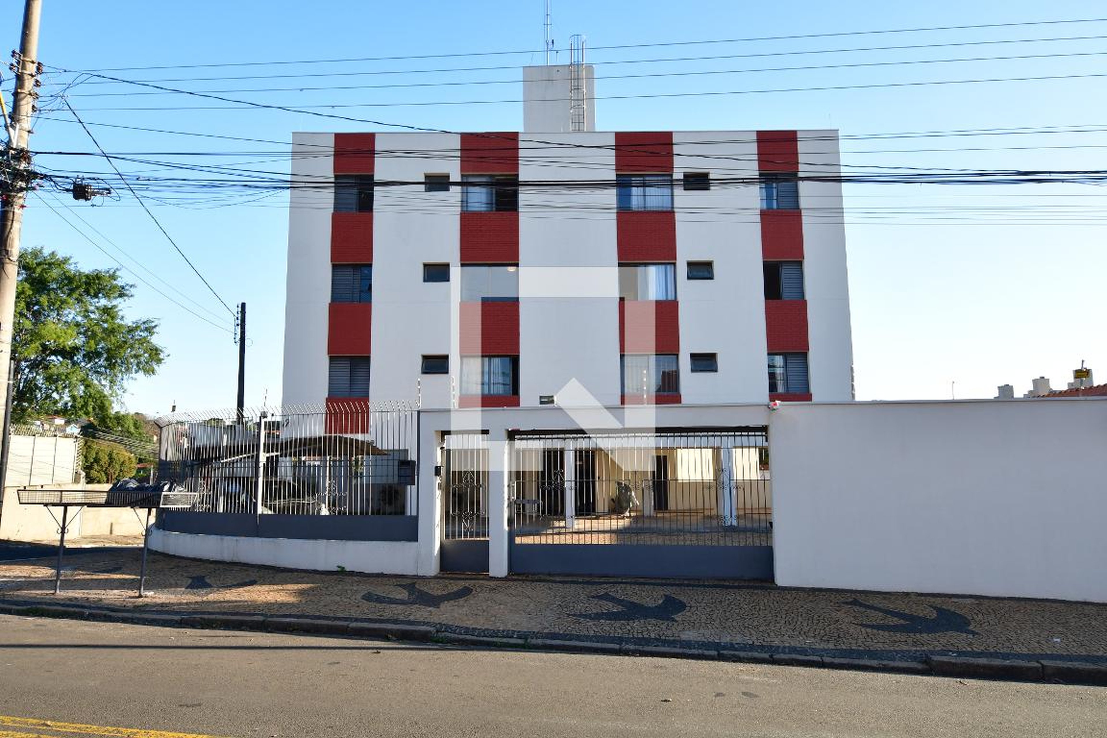 Fachada do Prédio Condomínio em Rua Patrocínio do Sapucaí, 1036