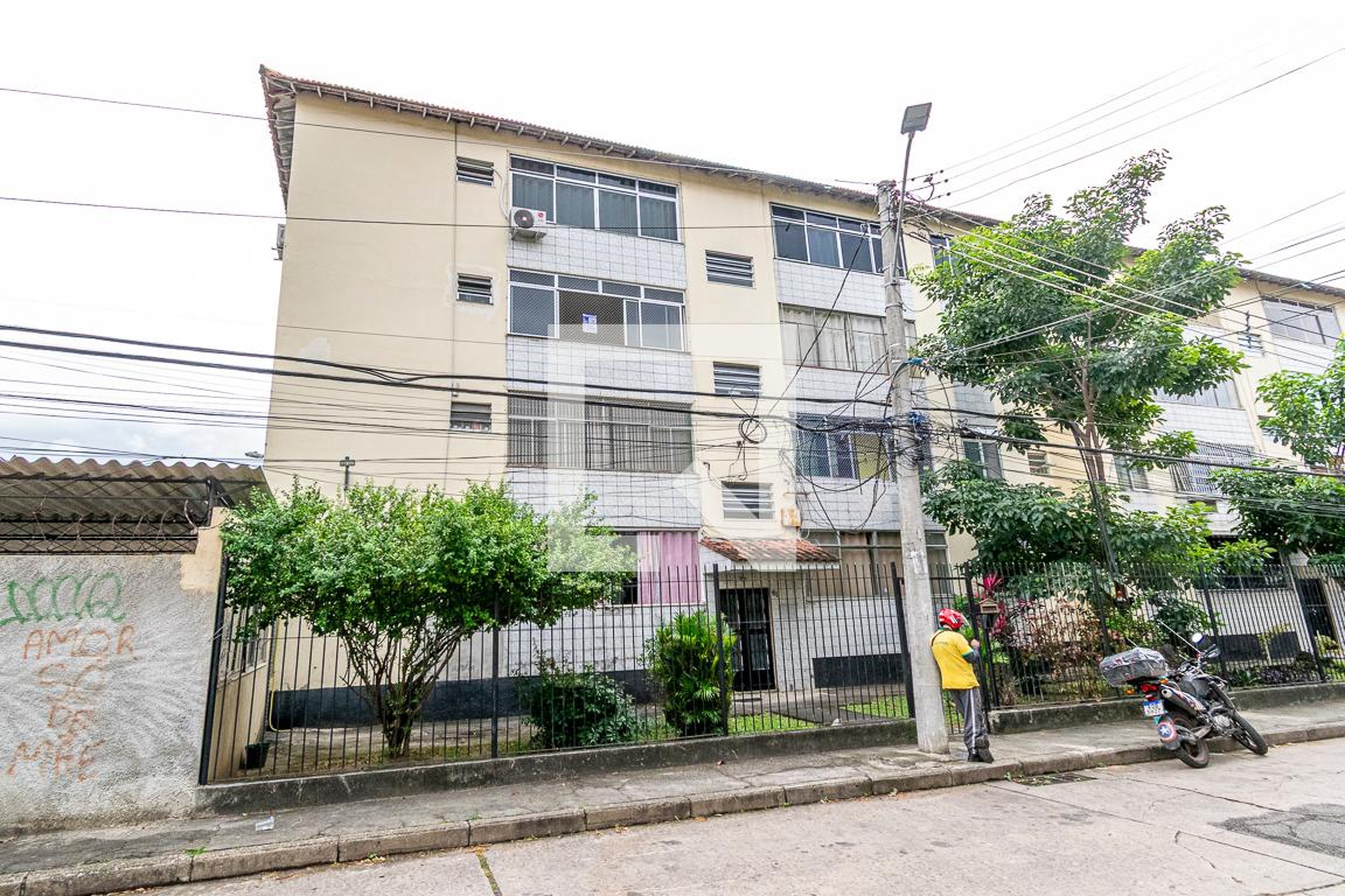 Fachada do Prédio Condomínio Iapi da Penha