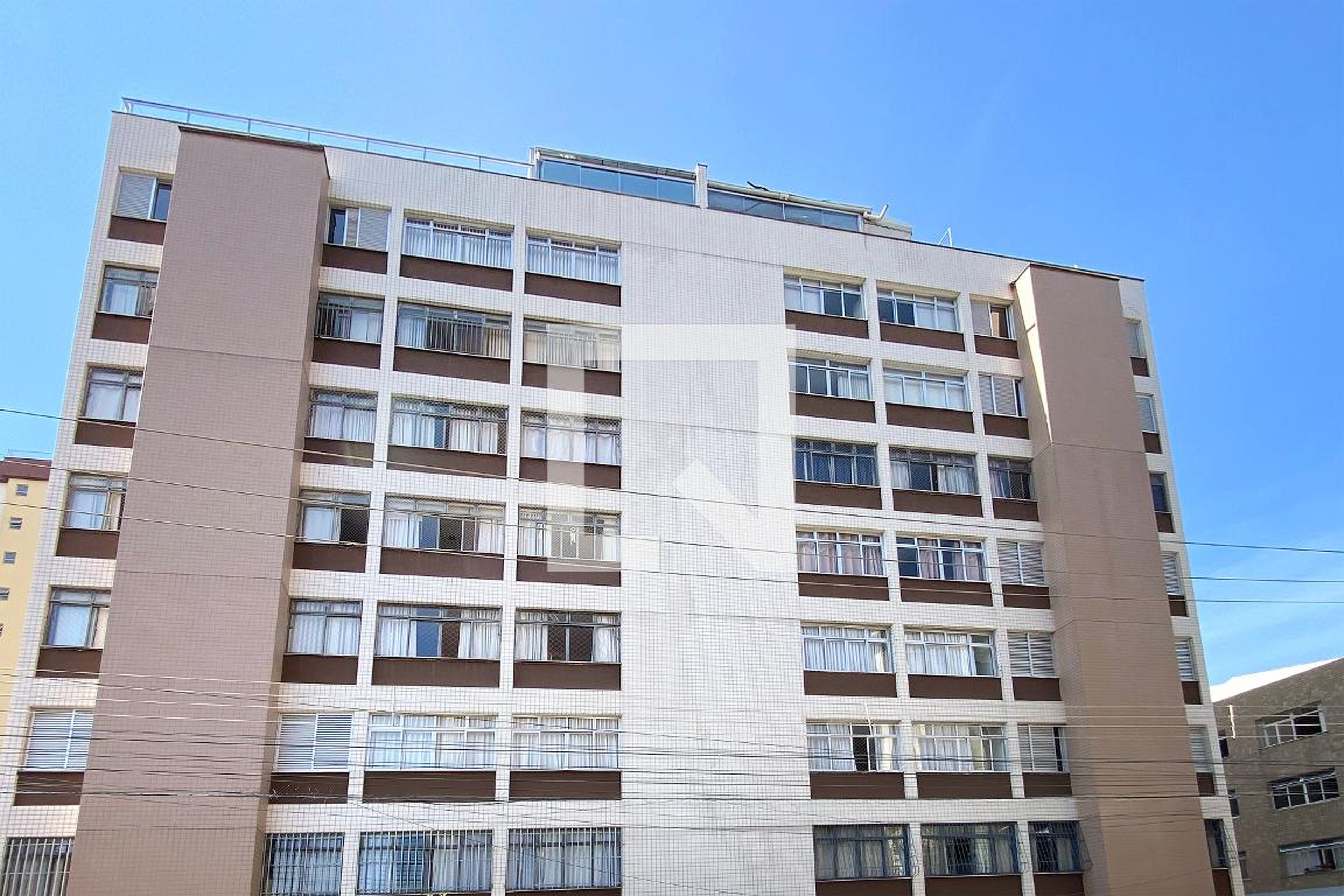 Fachada Condomínio em Rua Camapuan, 585