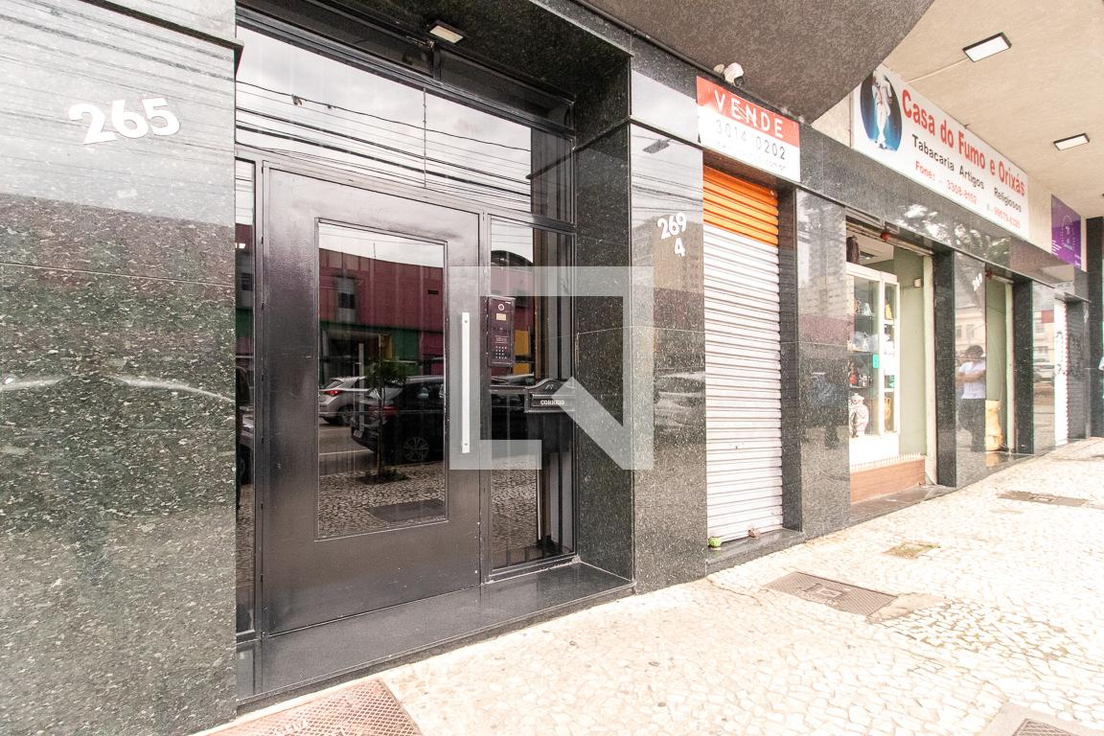 Fachada Condomínio em Rua Desembargador Westphalen, 265