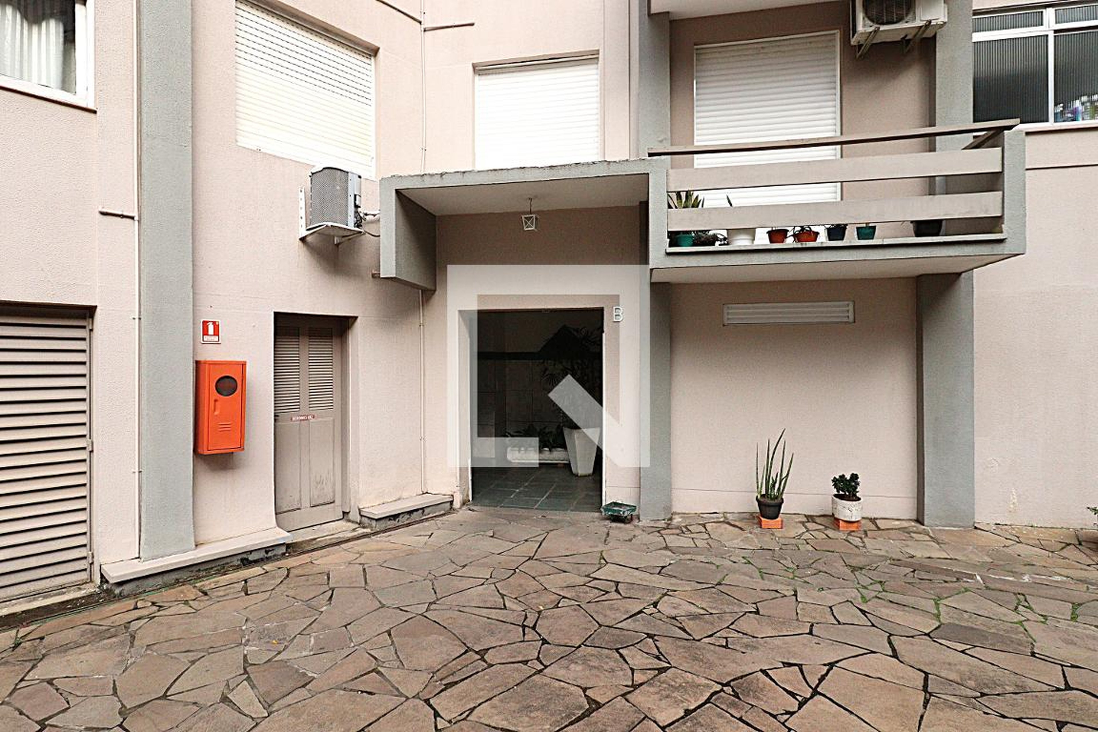 Entrada do prédio - Village Lindóia