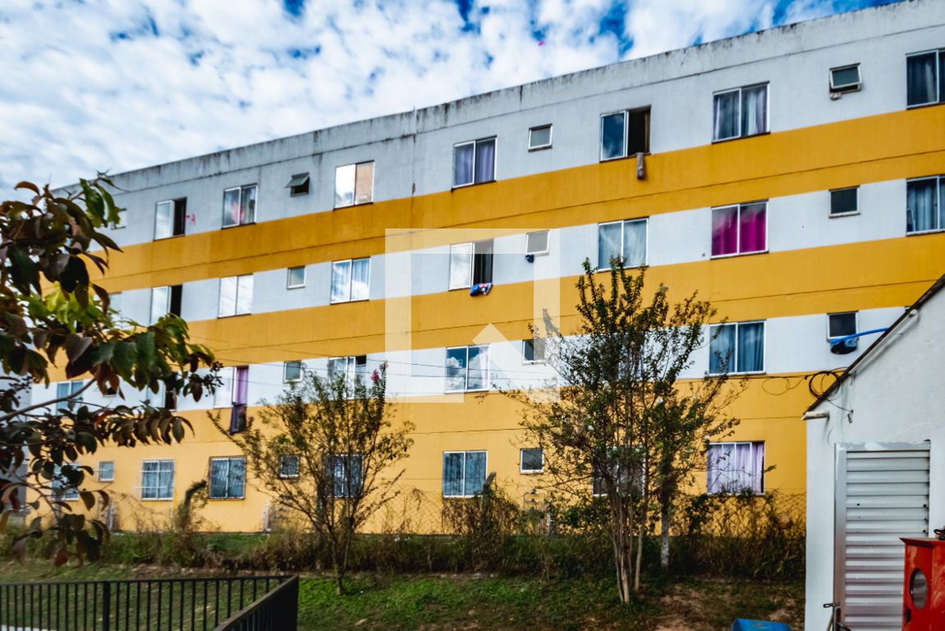 Fachada Condomínio em Rua Bernardino de Lima, 350