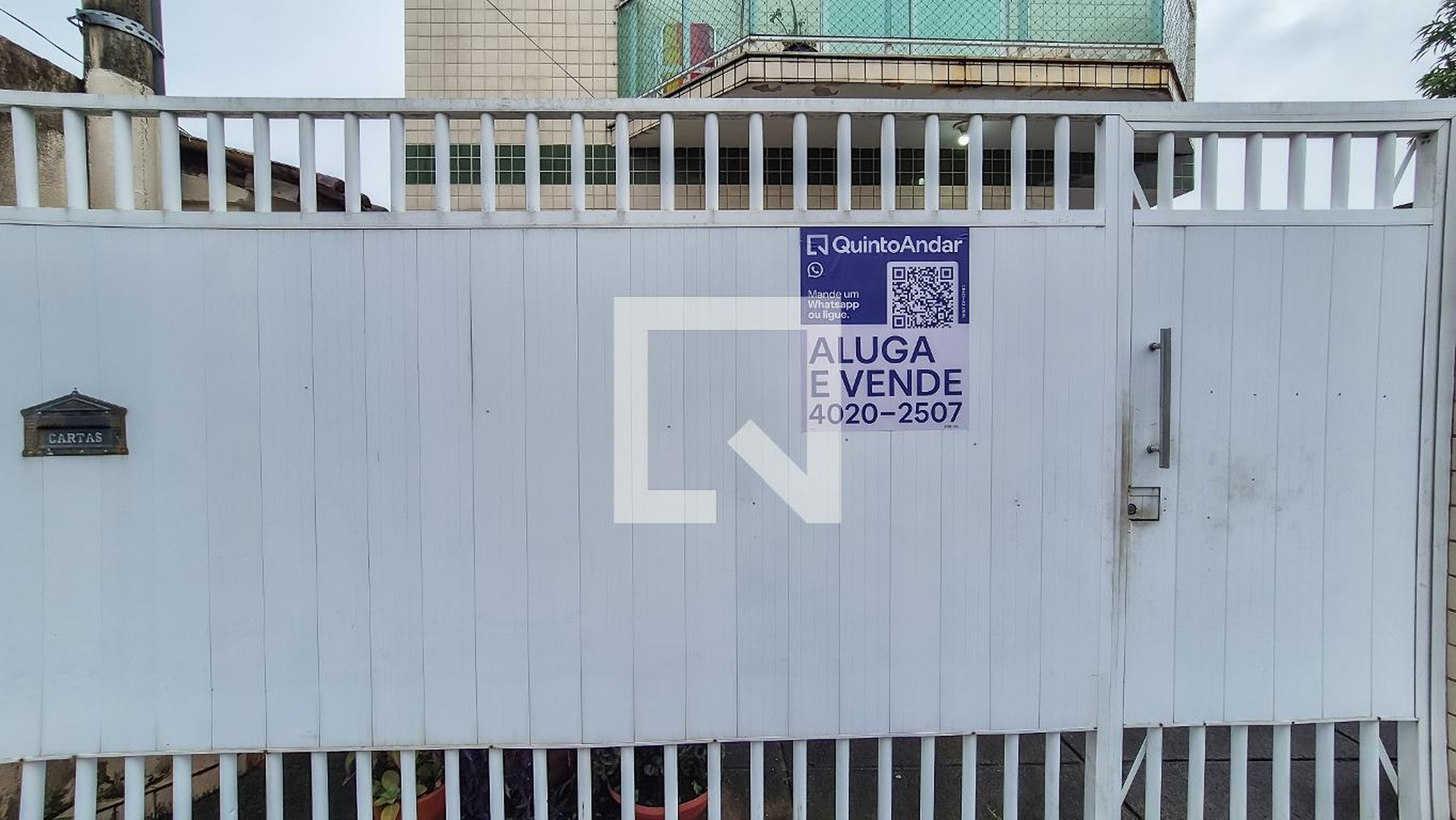 Fachada Condomínio em Rua Samin, 815