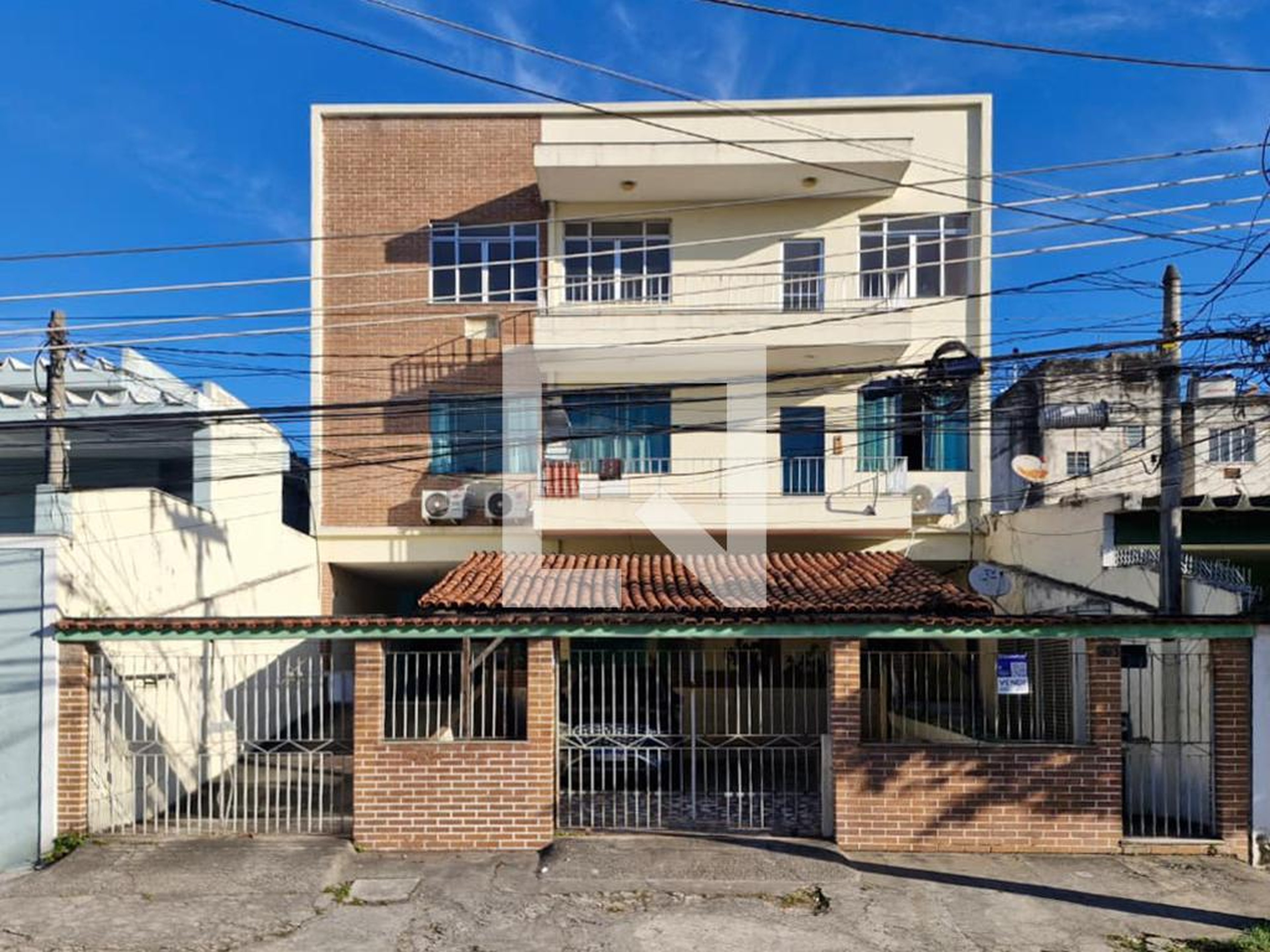 Fachada Condomínio em Rua Cairuçu, 593