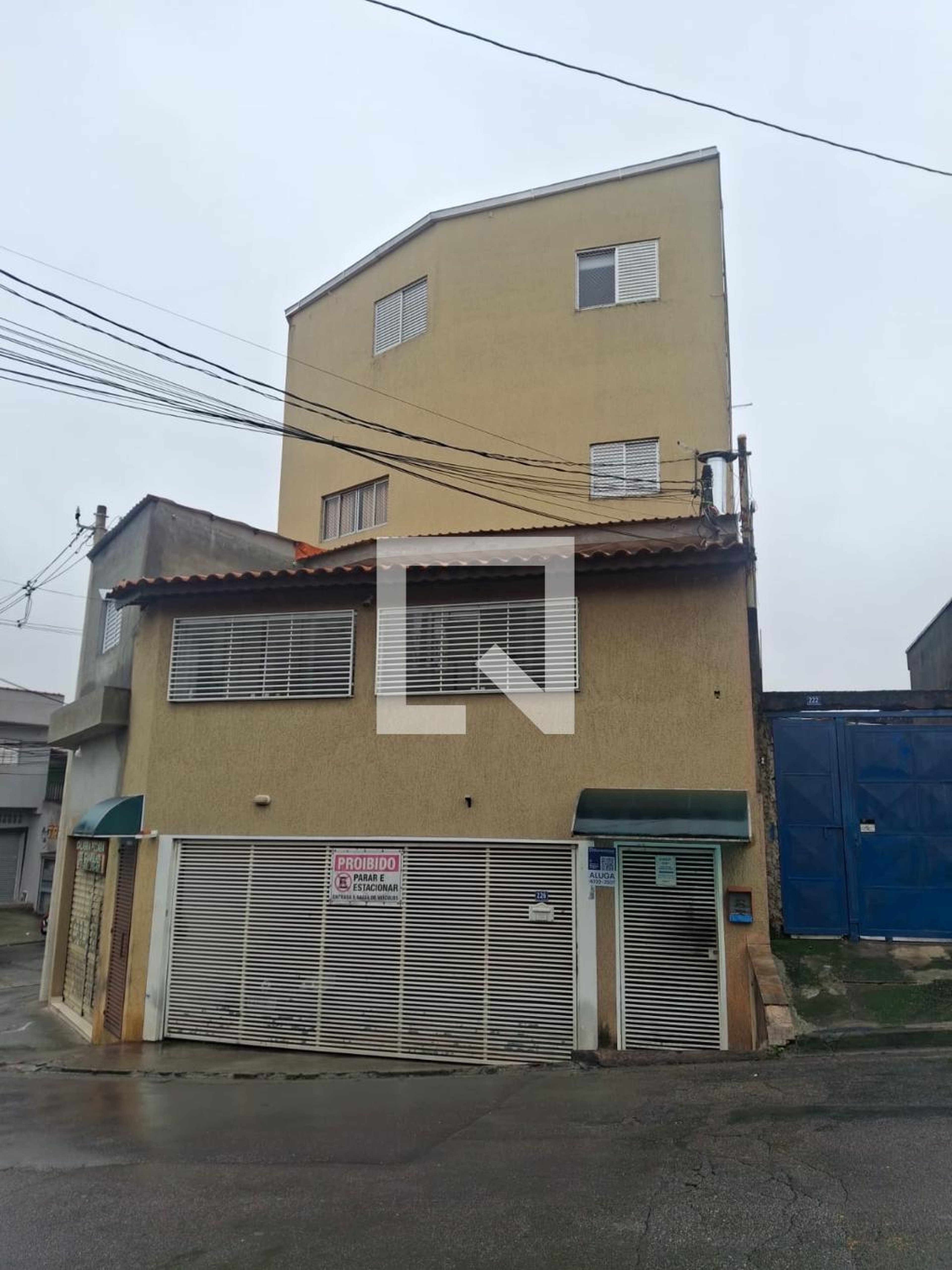 Fachada Condomínio em Rua Pedro Fernandes Biscaíno, 226