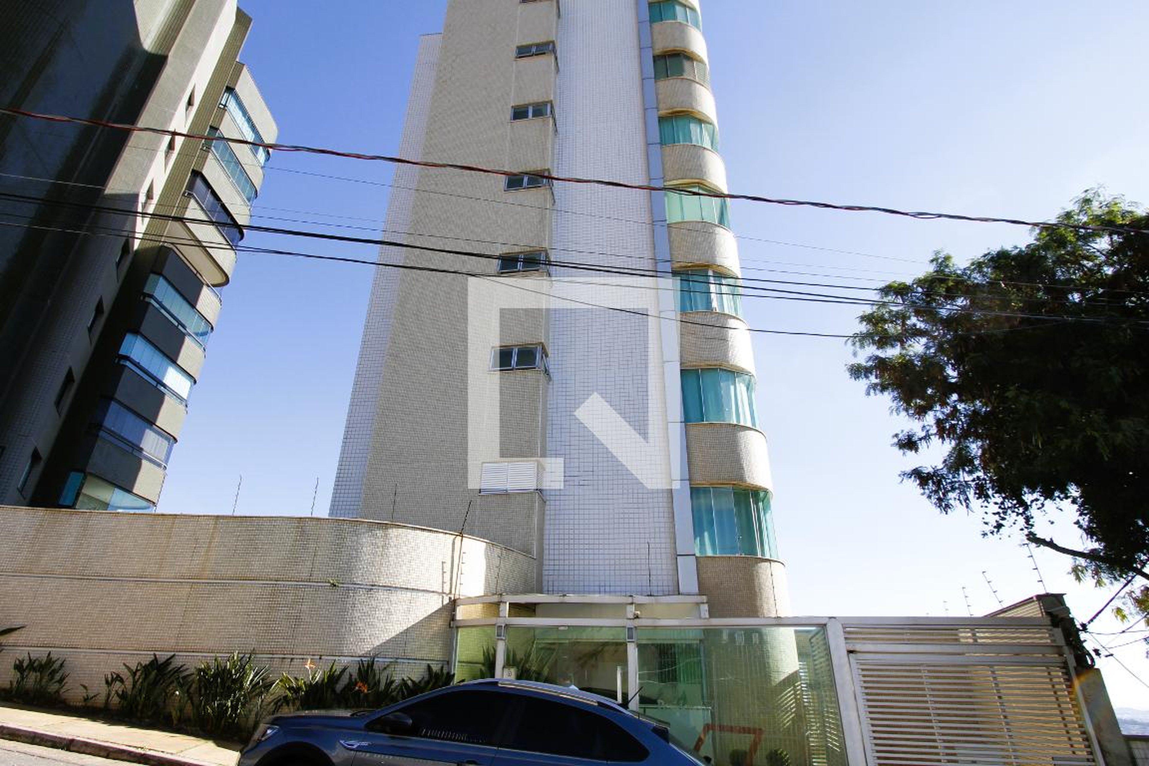 Fachada Condomínio em Rua José Hemetério Andrade, 1081