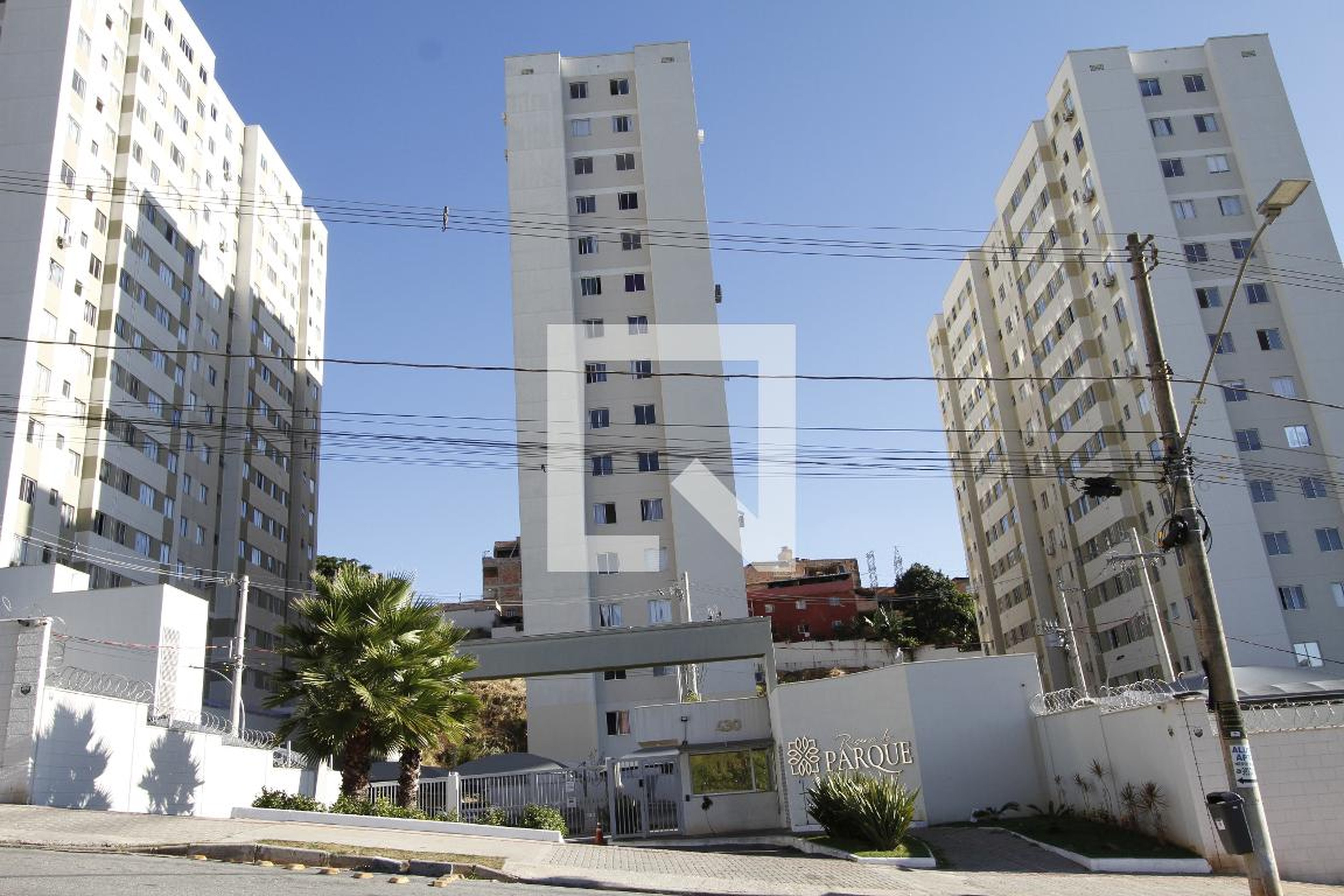 Fachada Condomínio Reserva do Parque