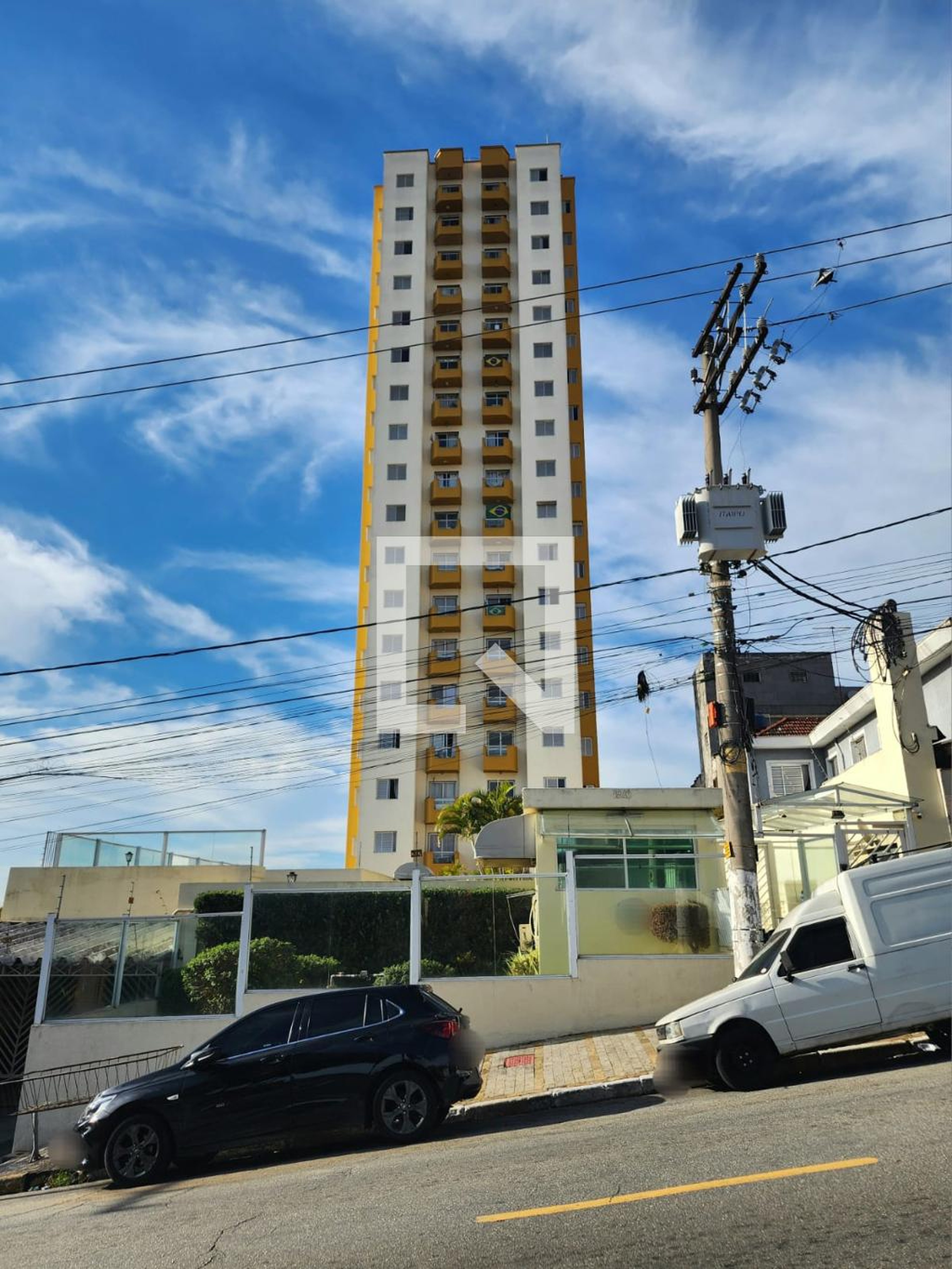 Fachada Condomínio em Rua Benfica, 1240