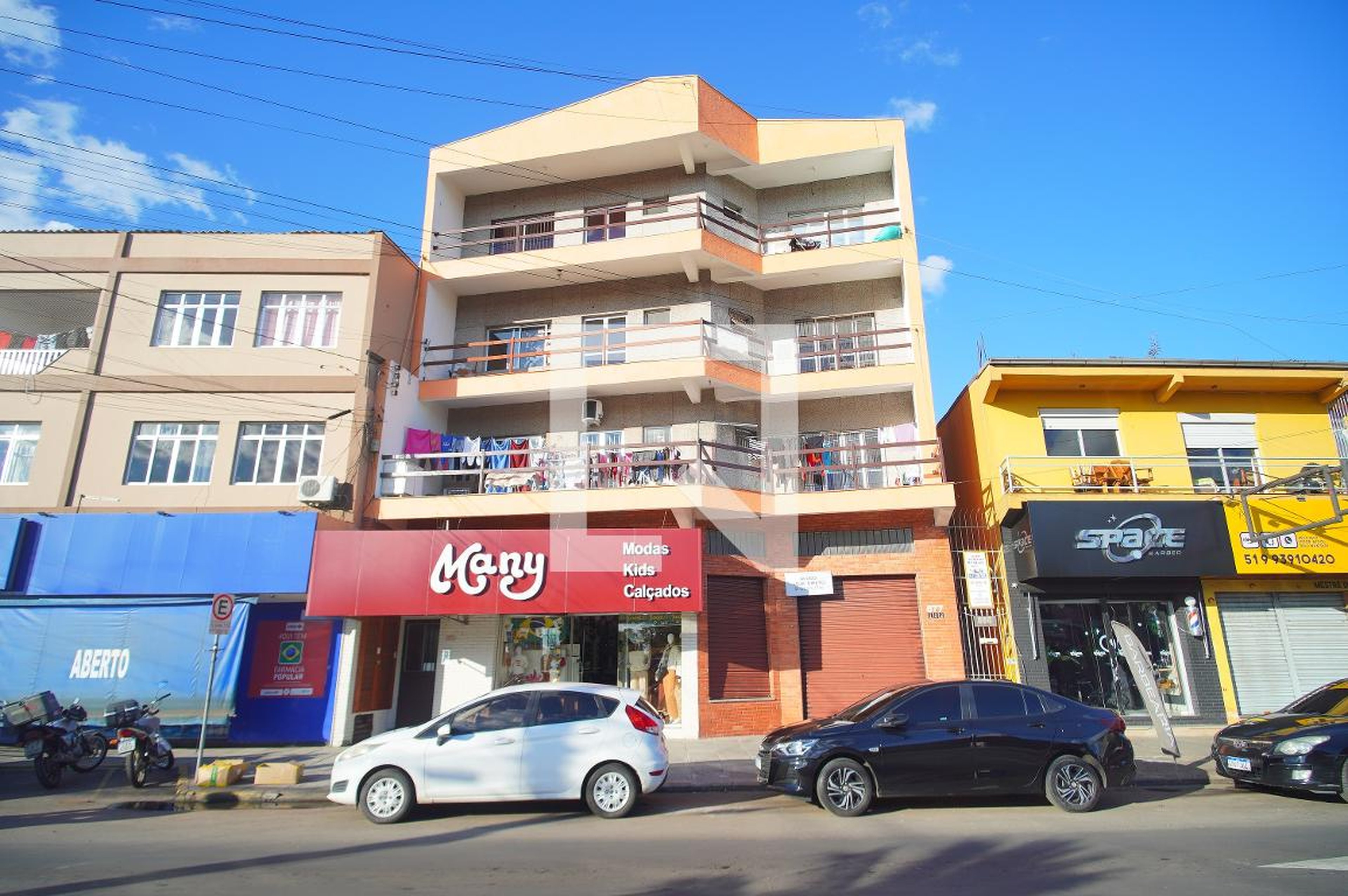 Fachada Condomínio em Avenida João Pereira de Vargas, 877