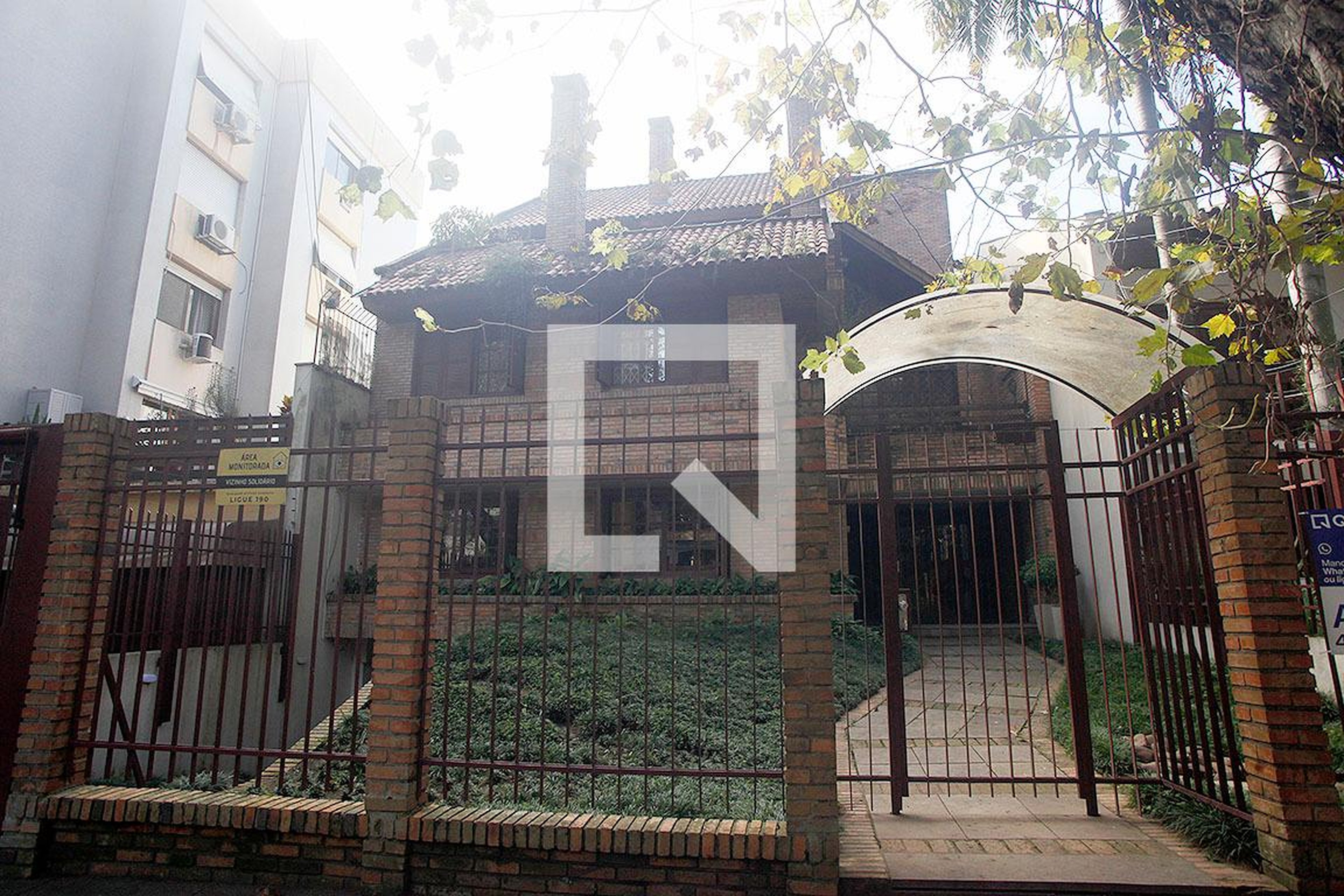 Fachada Condomínio em Alameda Vicente de Carvalho, 48