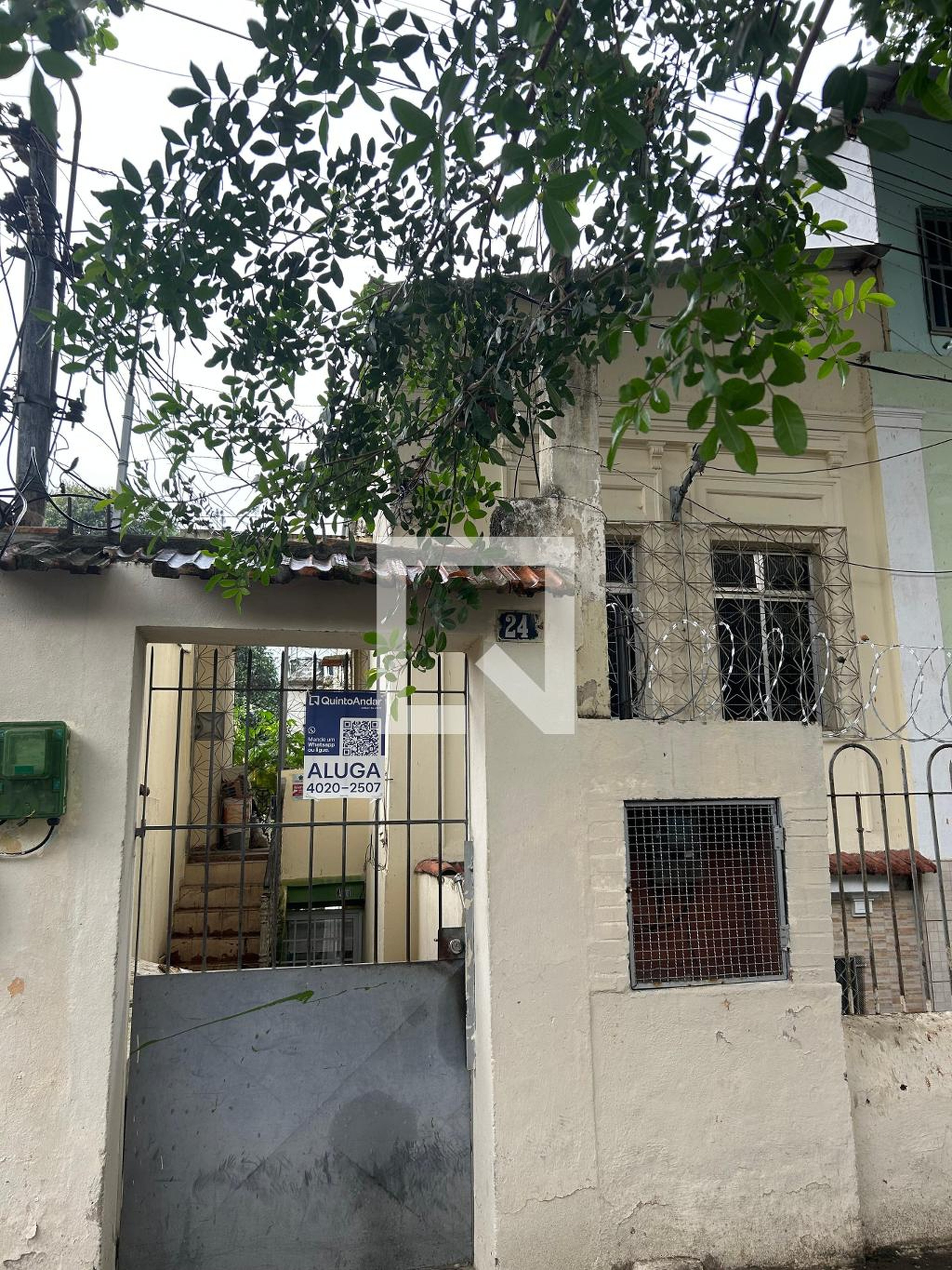 Fachada Condomínio em Rua Barbosa da Silva, 24