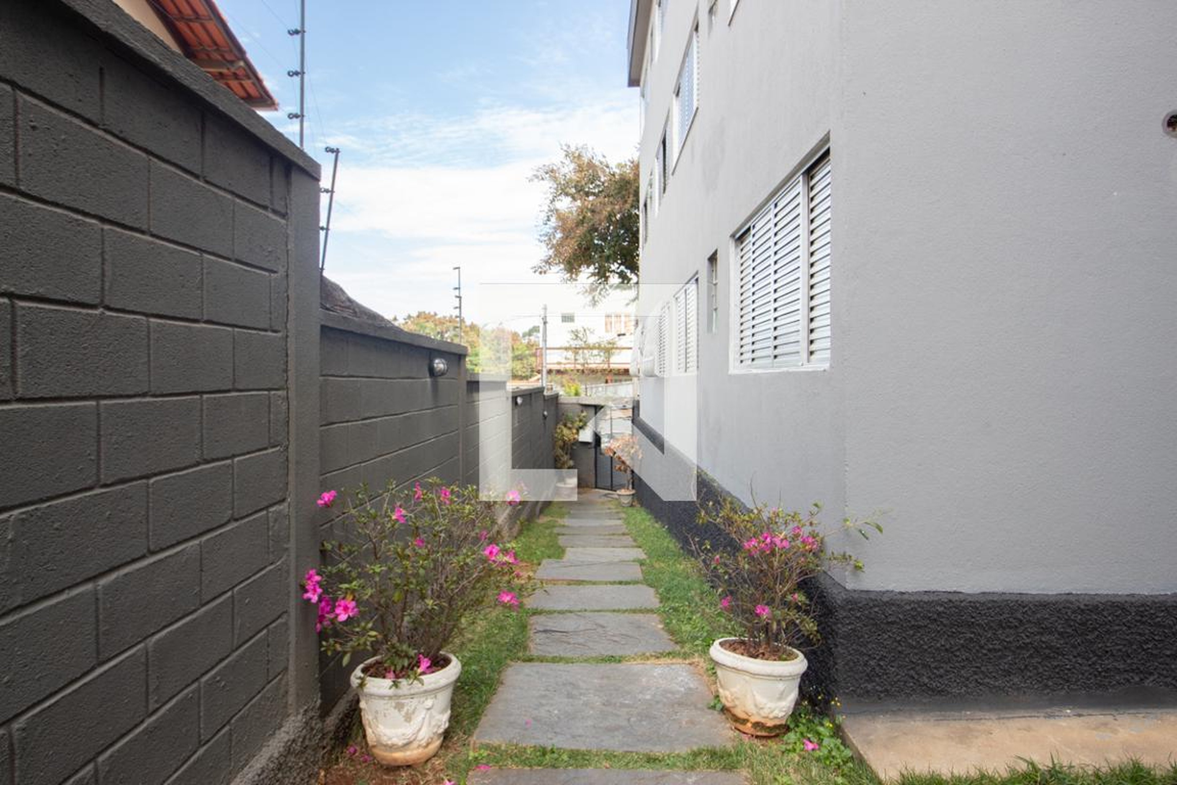 Entrada - Edifício Residencial Liege