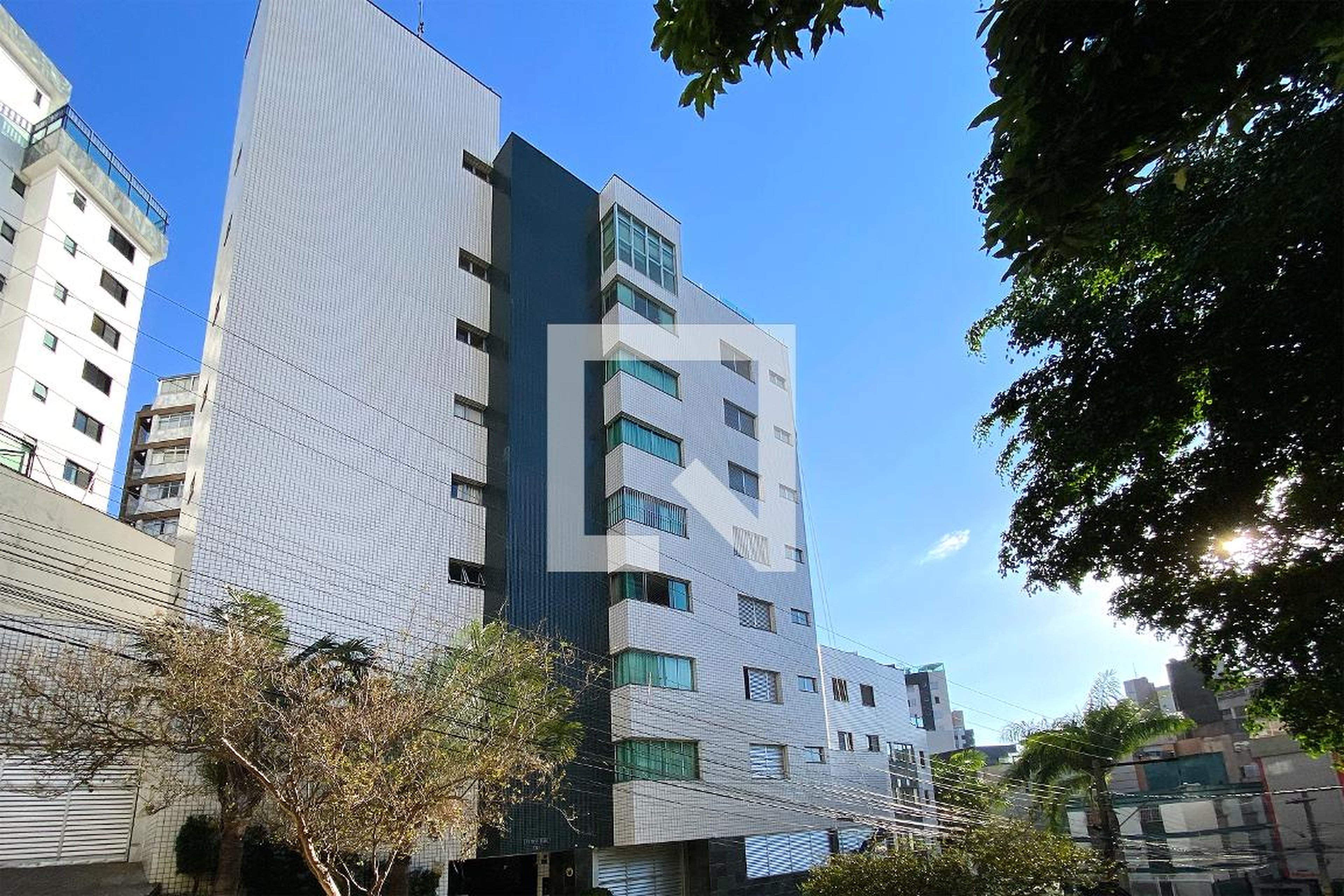 Fachada Condomínio em Rua Wânia Carvalho Silveira, 49