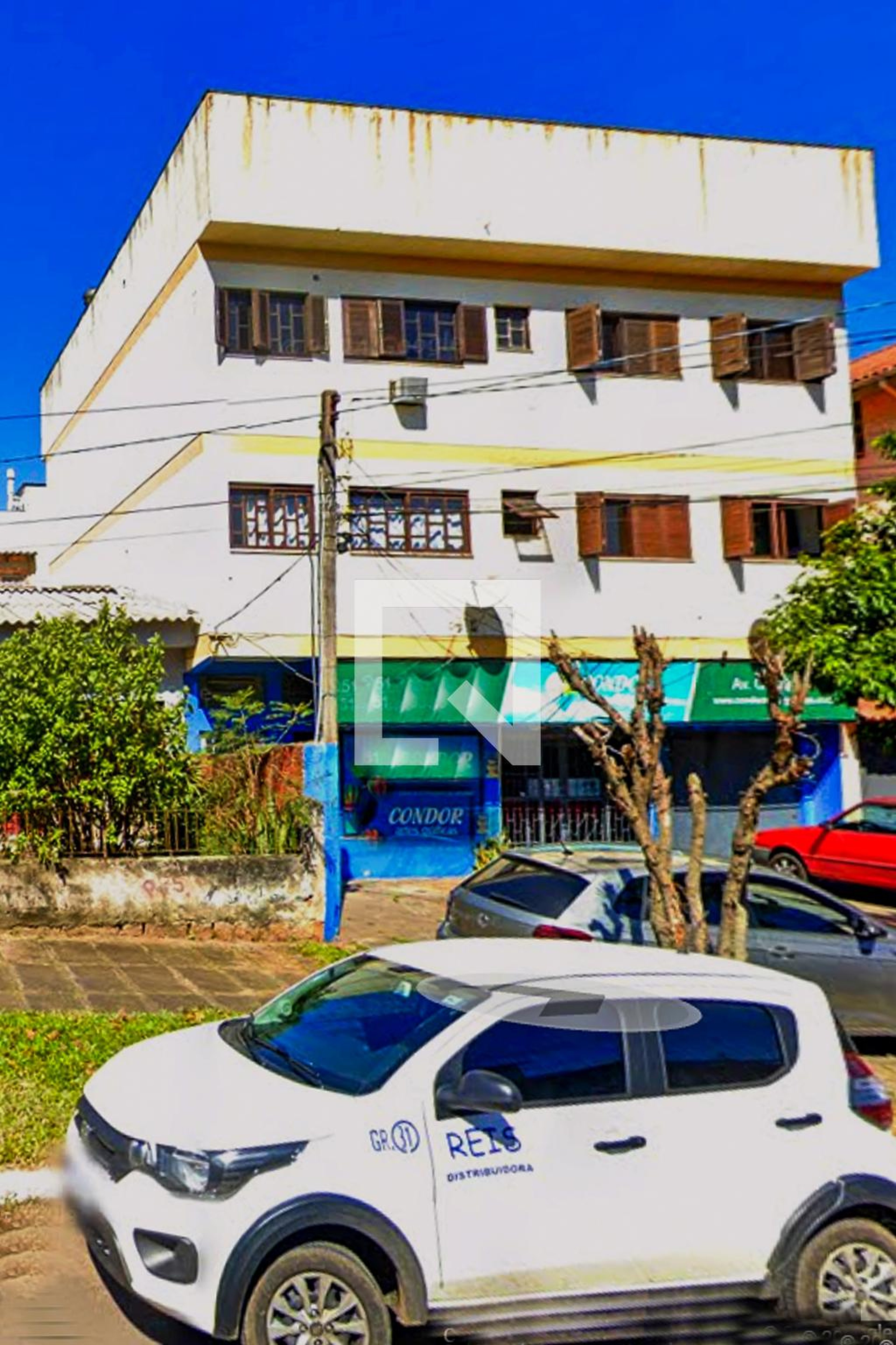 Fachada do Prédio Condomínio em Avenida Guarai, 358