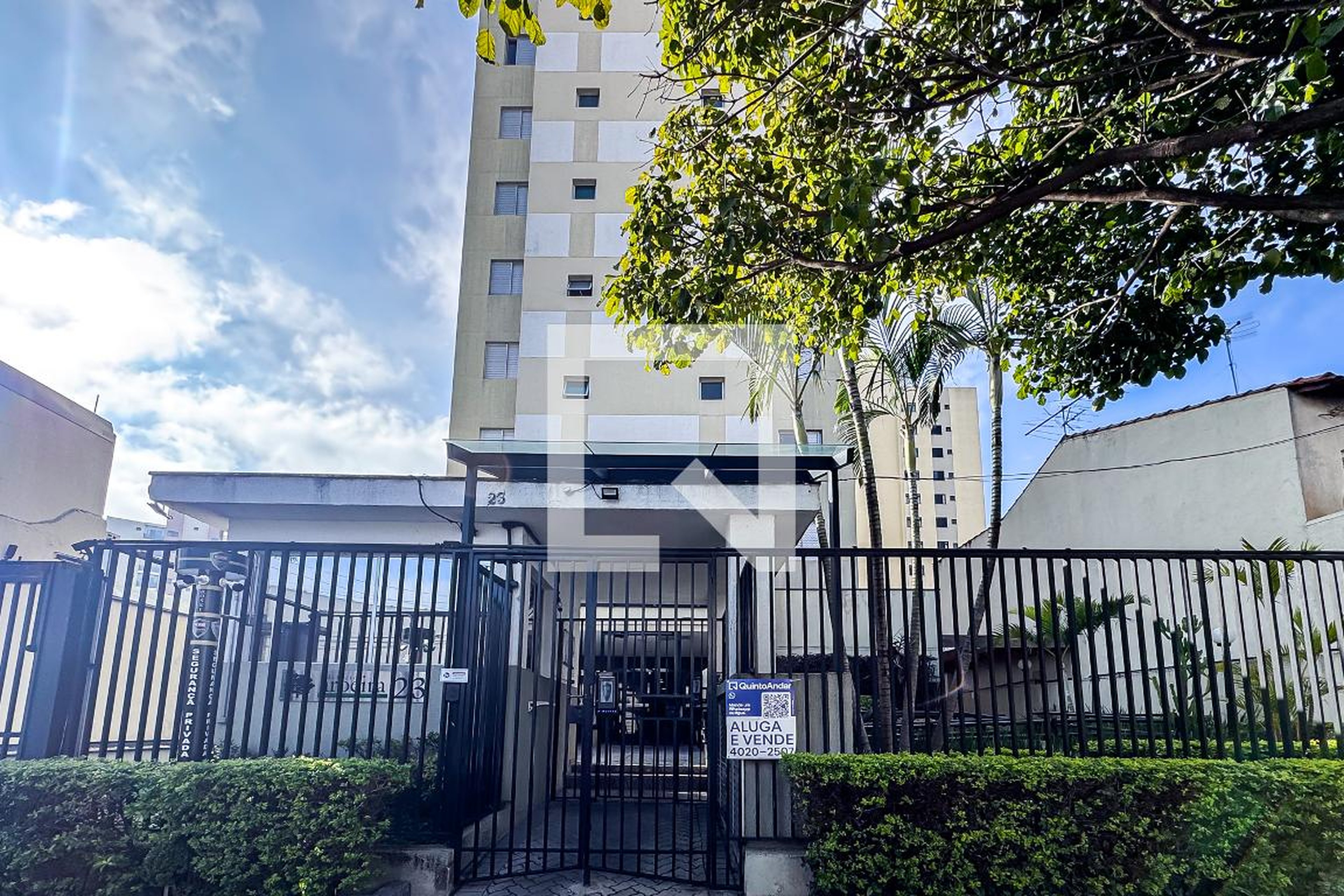 Fachada Condomínio Aroeira