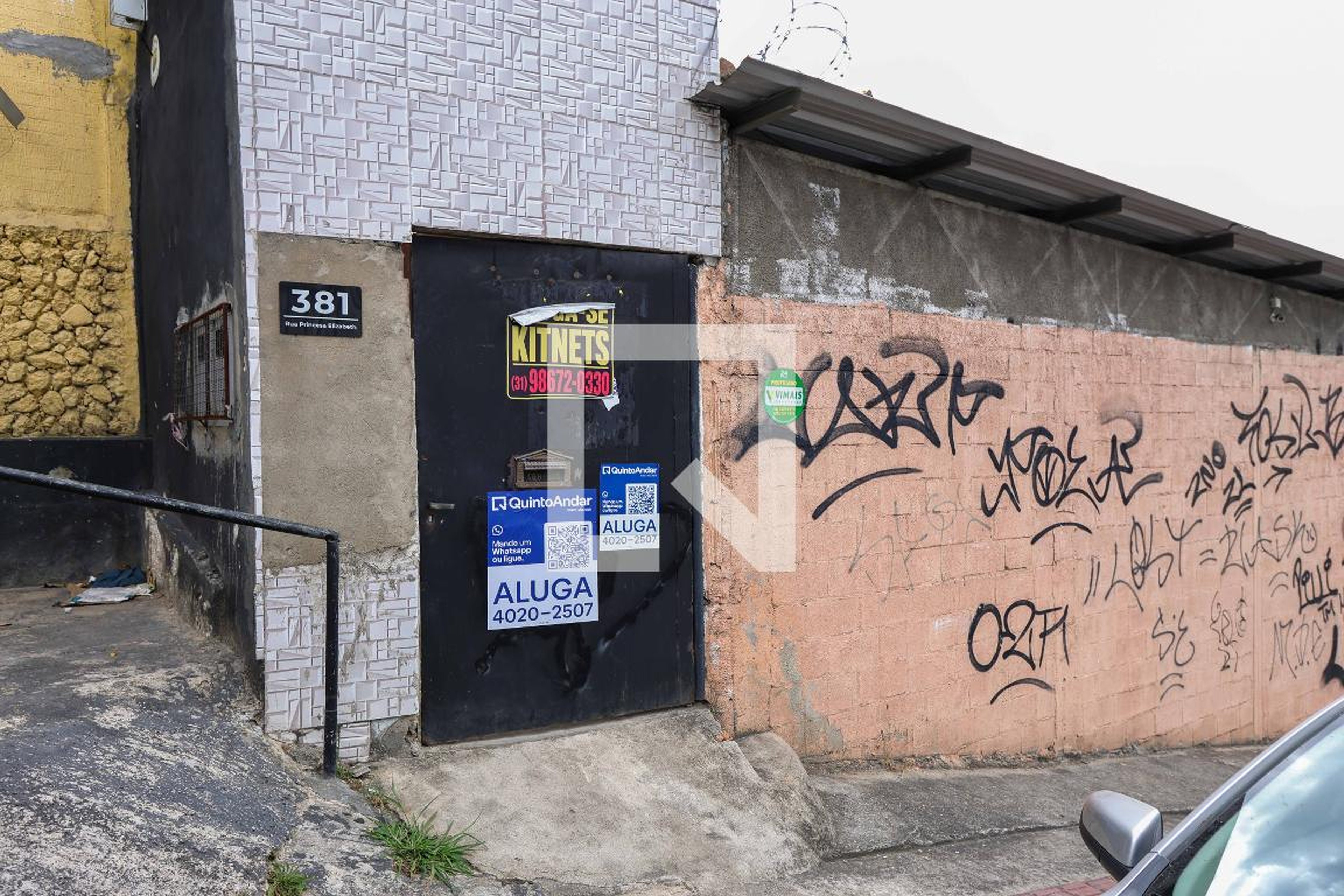 Fachada Condomínio em Rua Princesa Elizabeth, 381