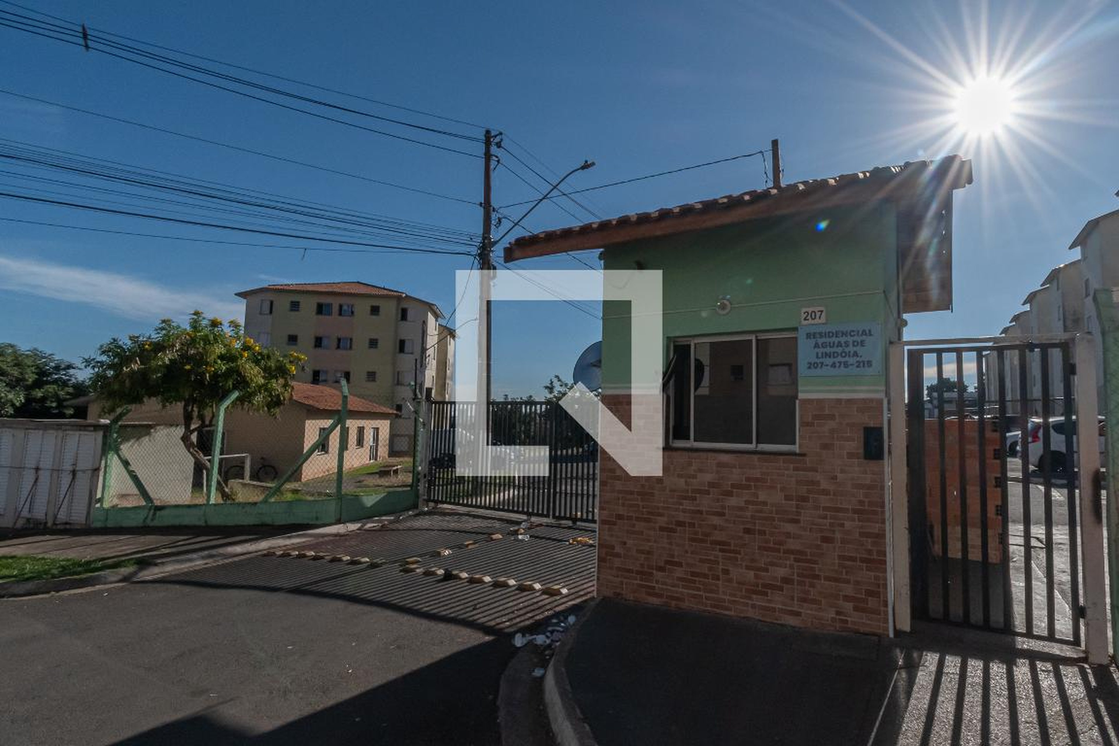 Fachada do Prédio Condomínio em Rua Carlos Roberto Rocha, 207