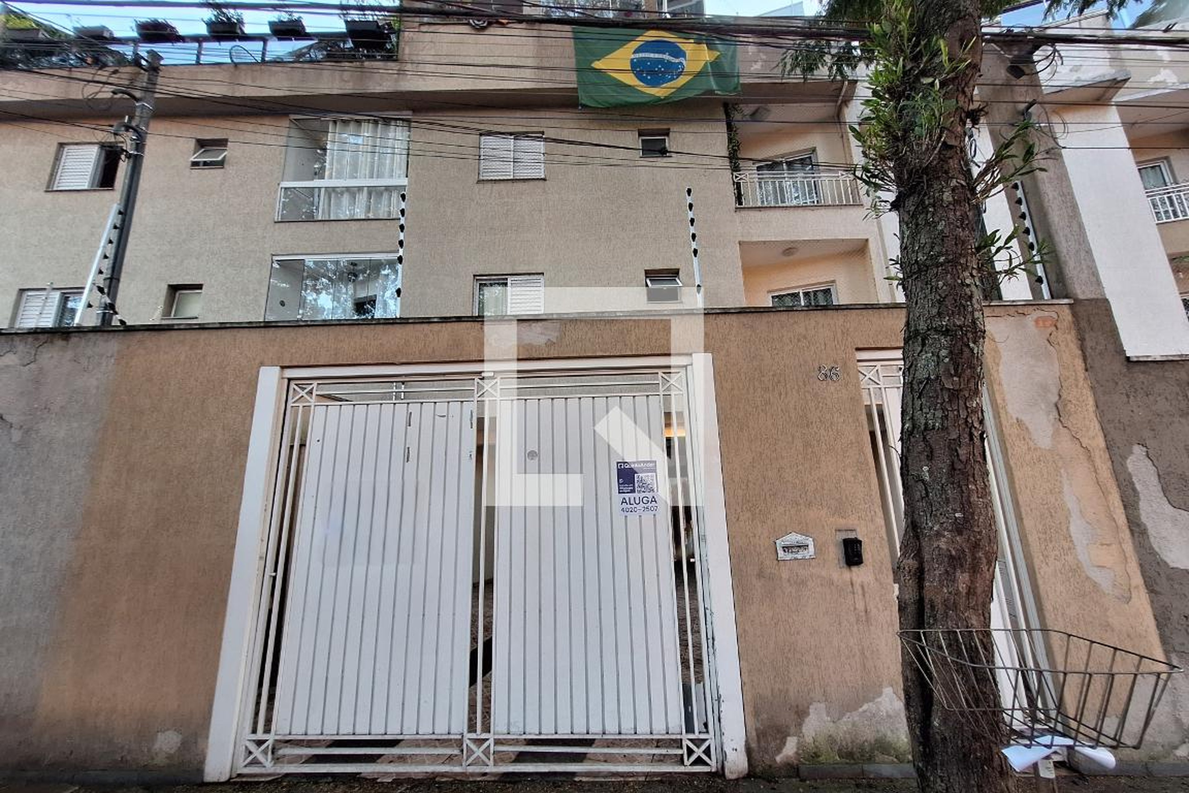 Fachada Condomínio em Rua Croácia, 86