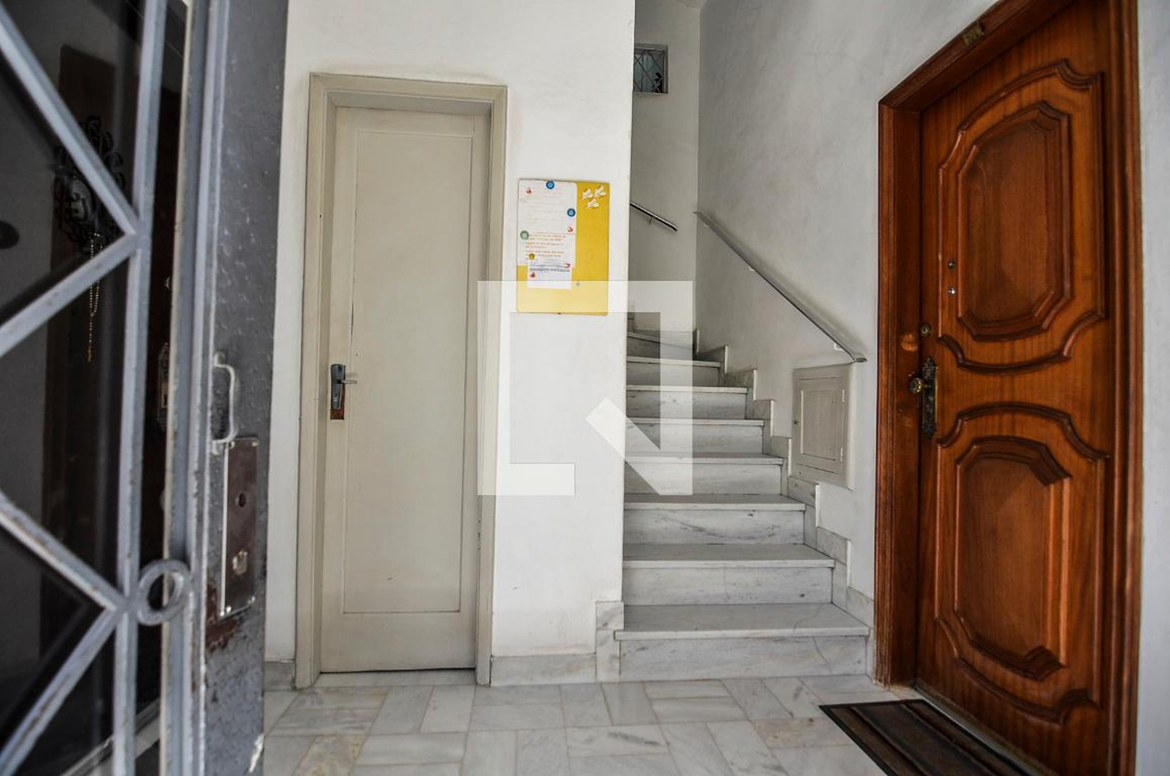 Hall - null