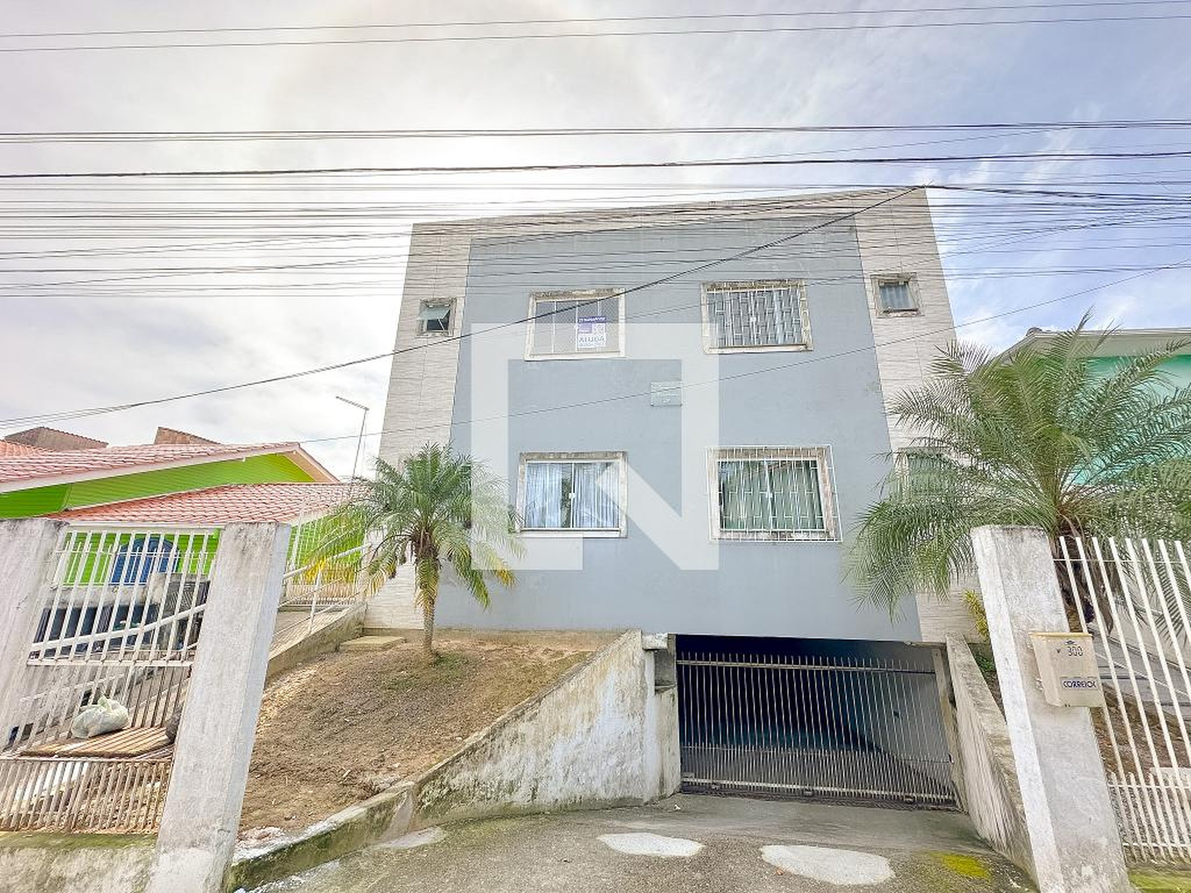Fachada Condomínio em Rua dos Golfinhos, 168