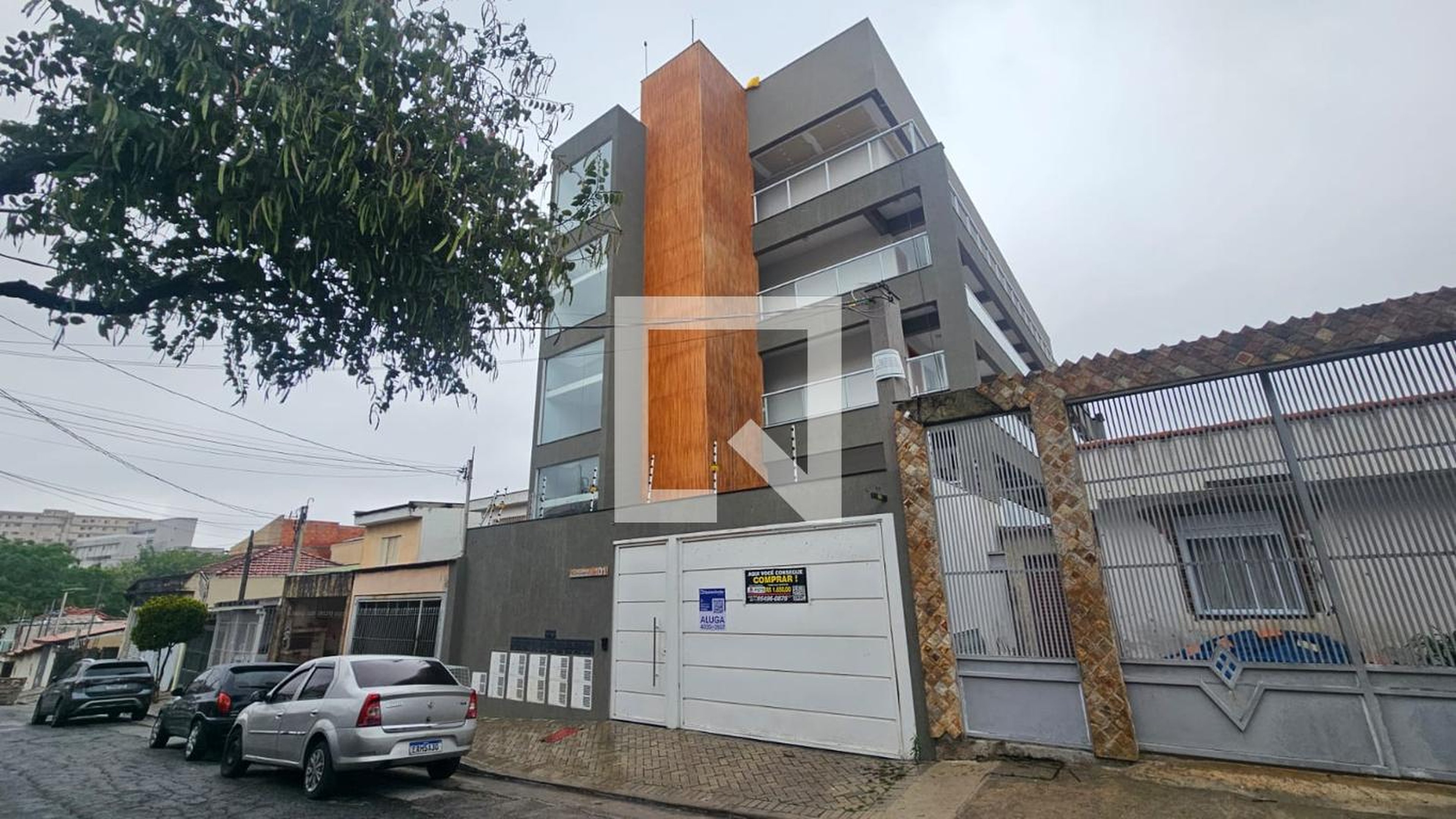 Fachada Condomínio em Rua Erexim, 101