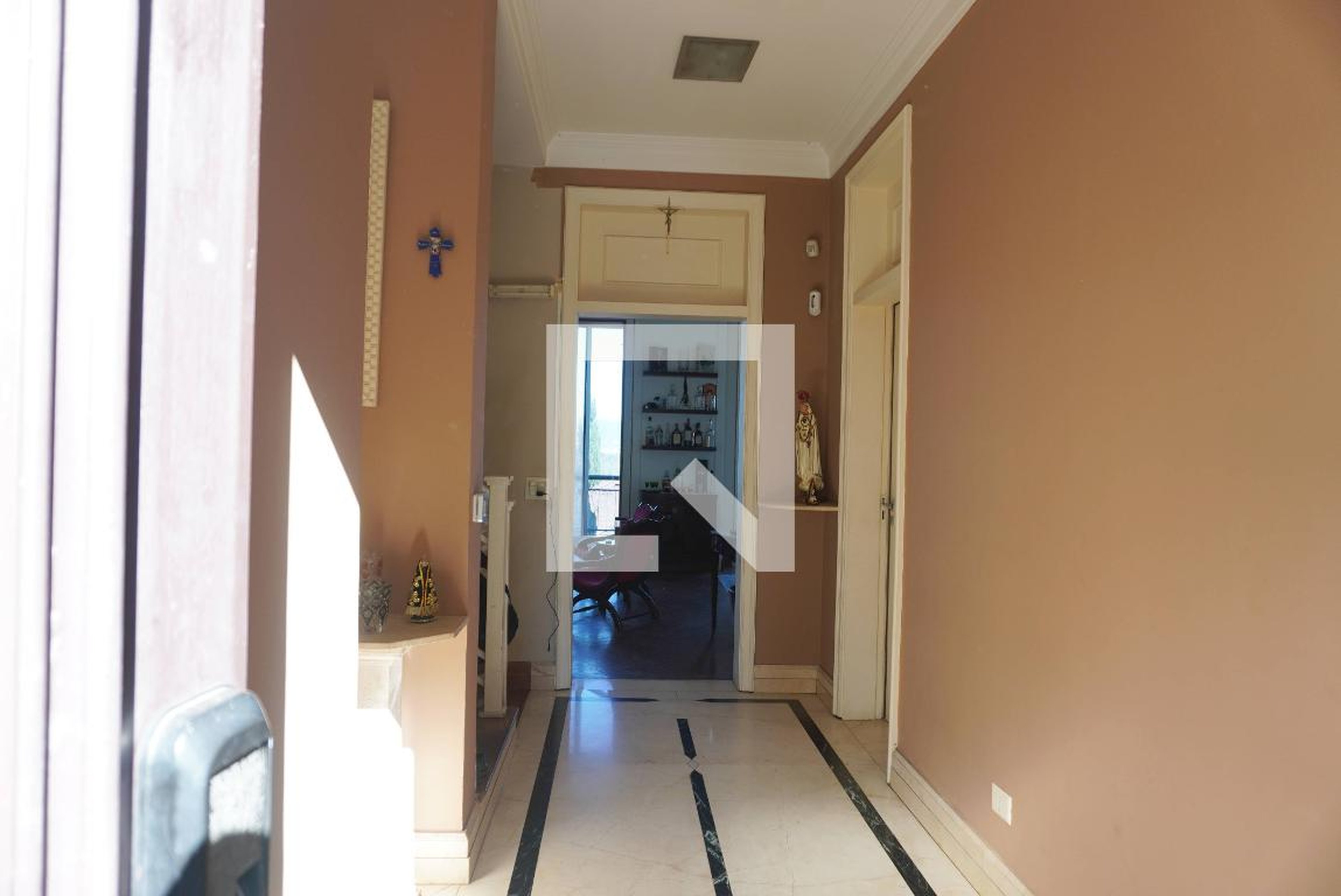 Hall - Valville 1