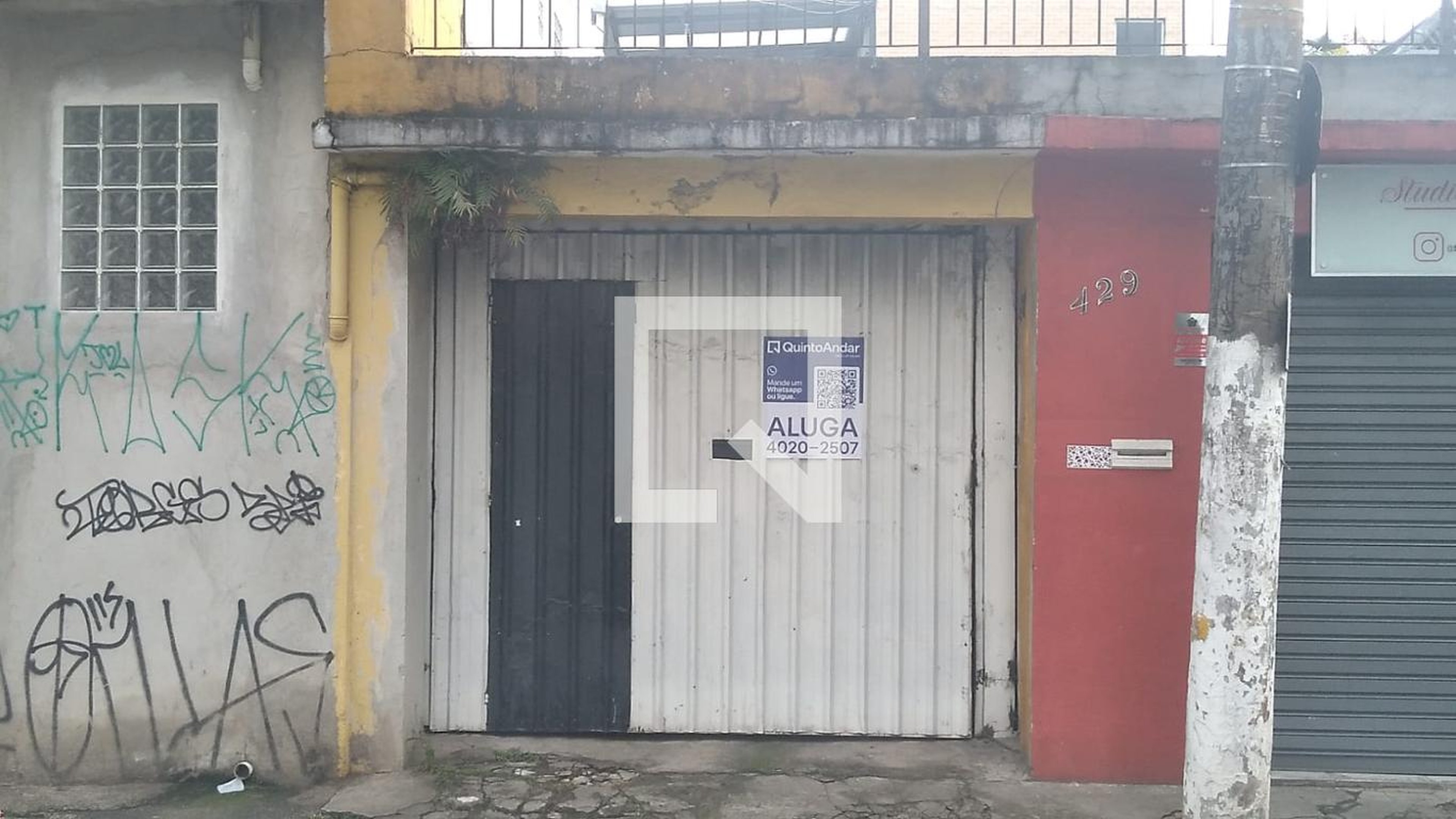 Fachada Condomínio em Rua Franklin do Amaral, 427