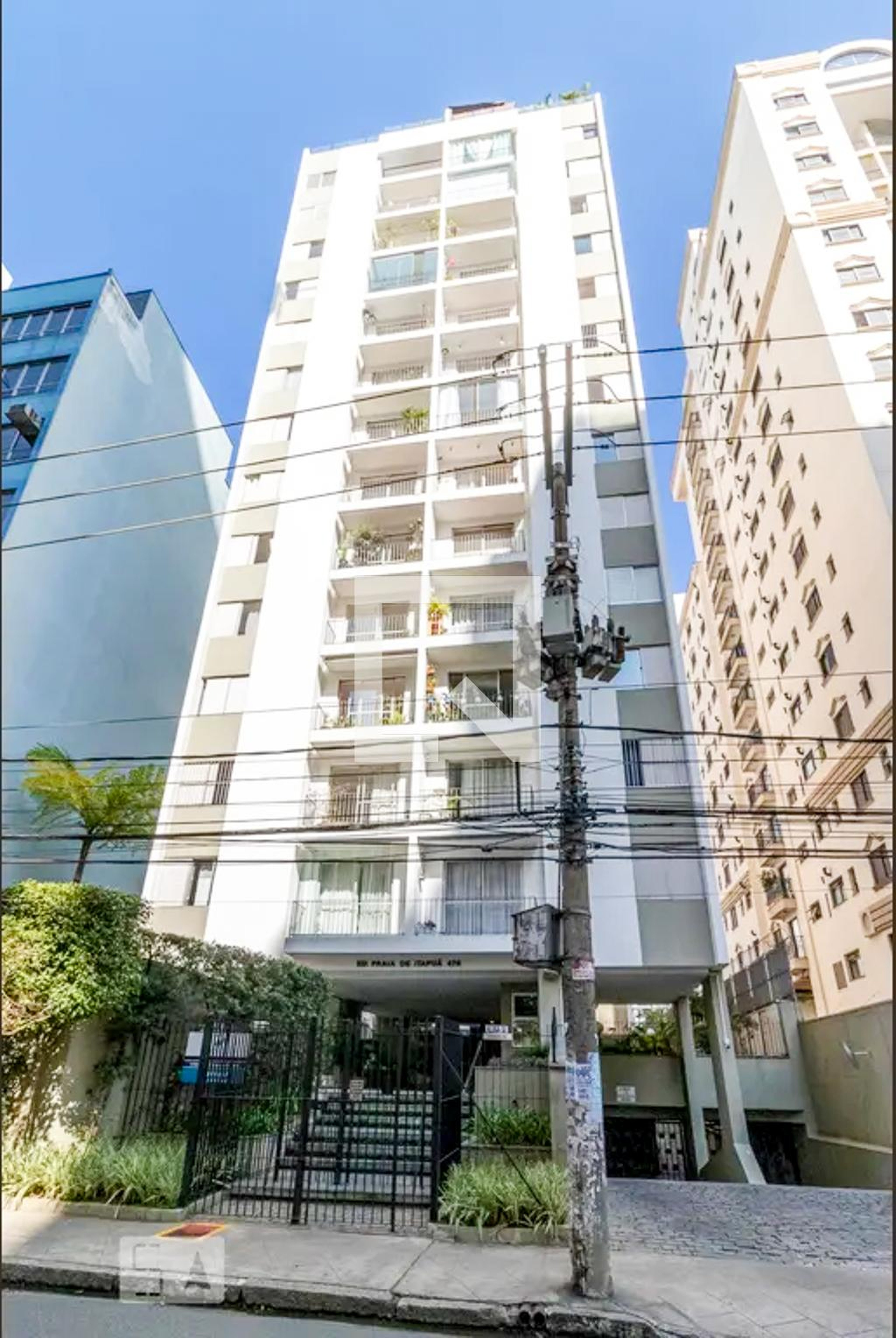 Fachada Edifício Praia Itapuã