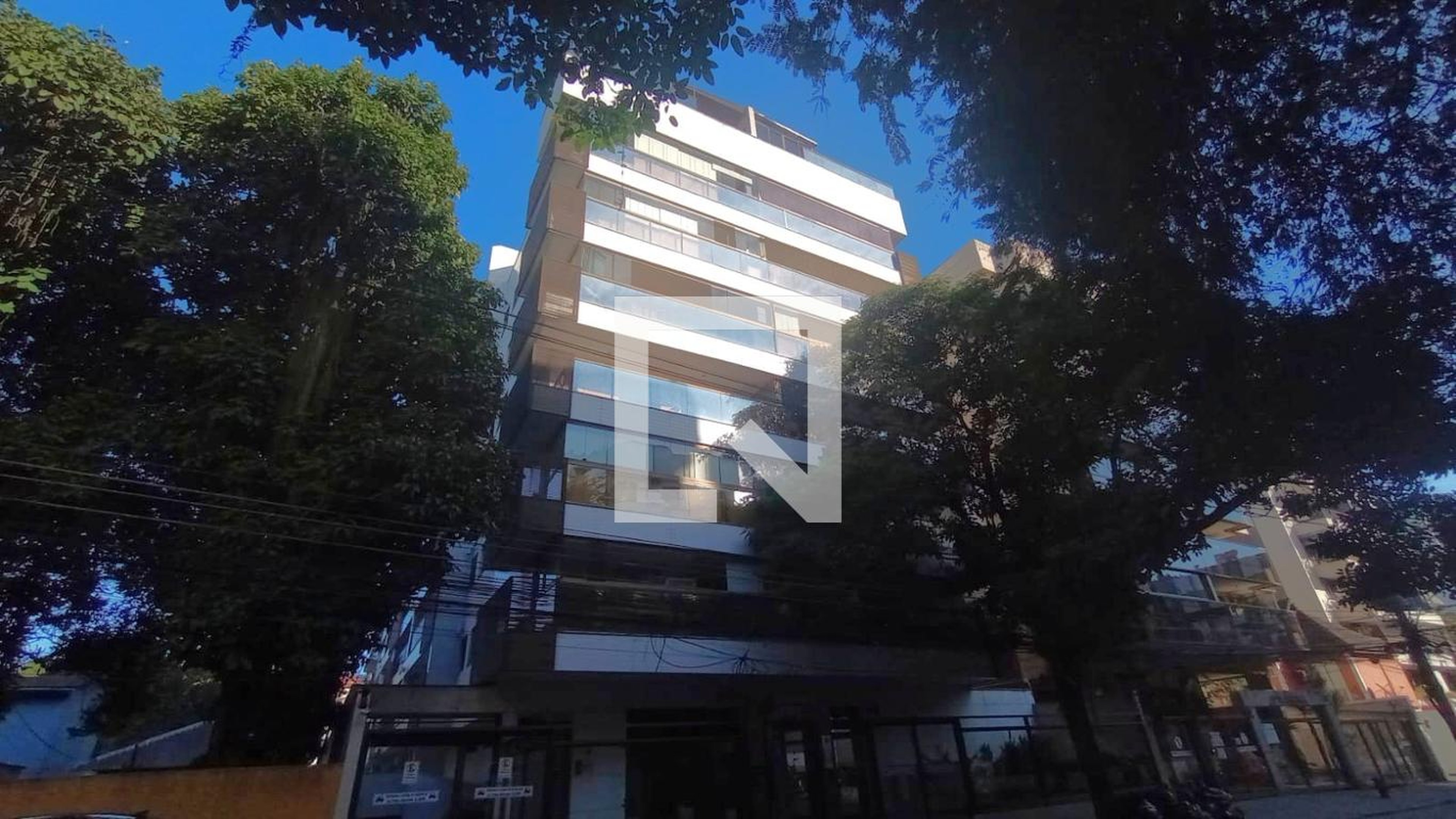 Fachada Condomínio em Rua Ituverava, 744