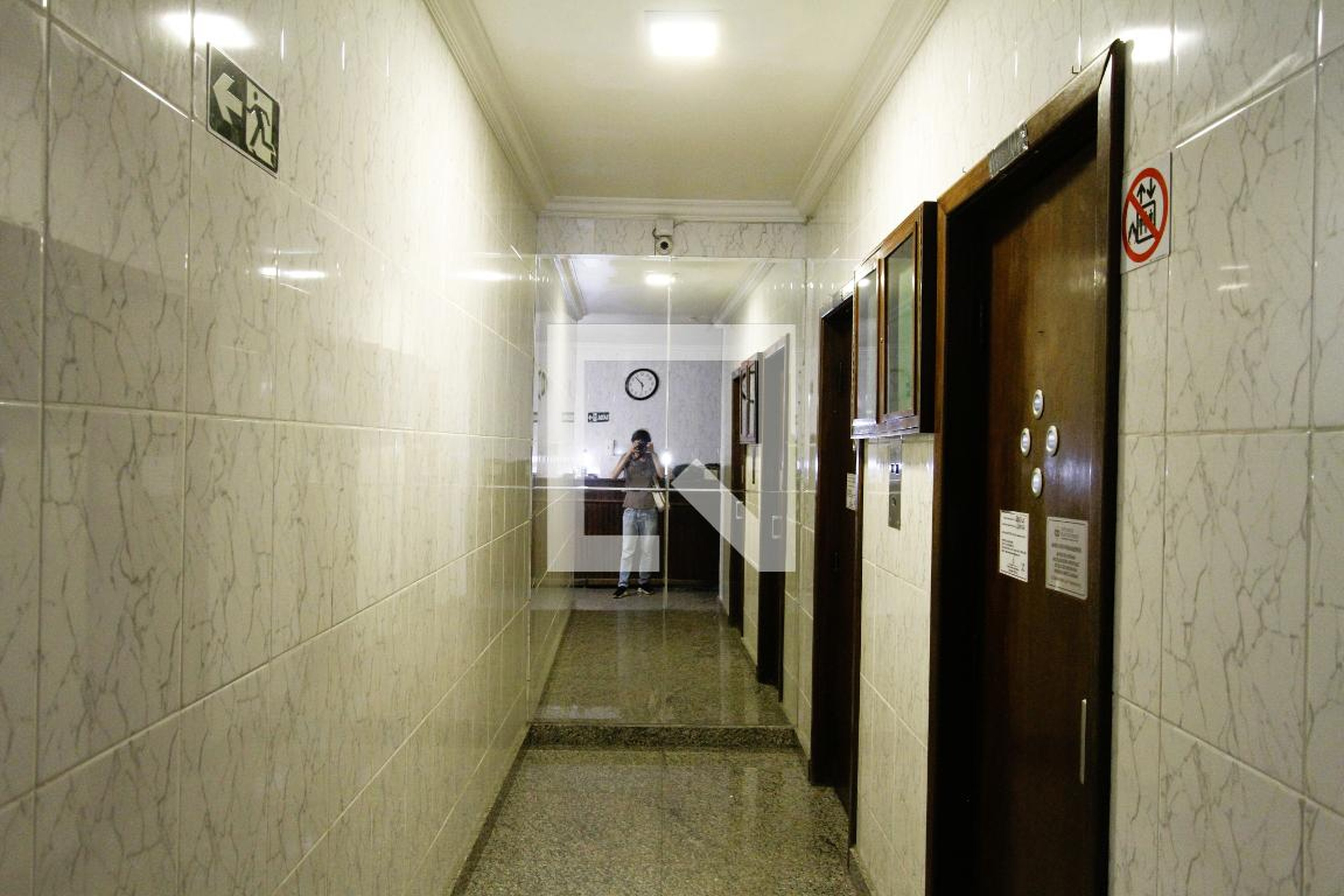 elevador - Edifício Marco Antônio