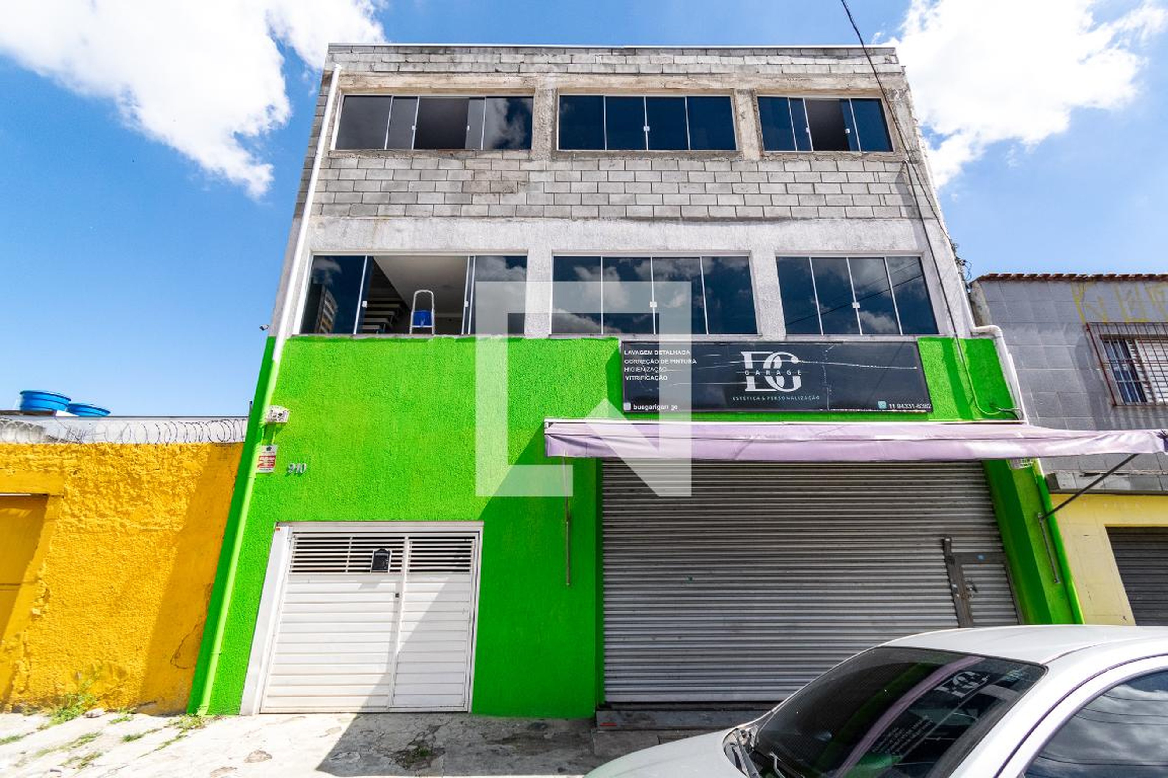 Fachada Condomínio em Rua Conde Moreira Lima, 910