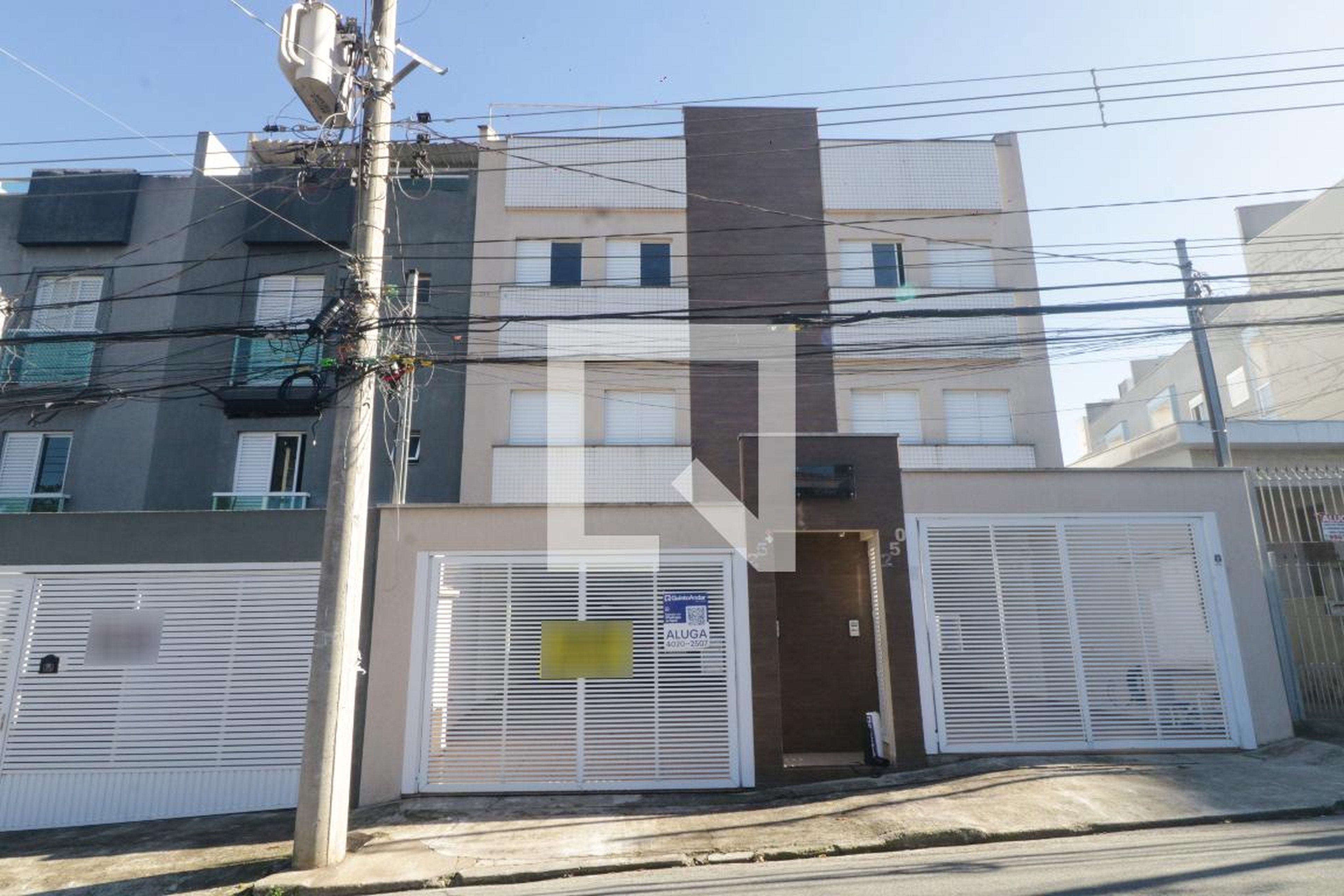 Fachada do Prédio Condomínio em Rua Andradina, 254