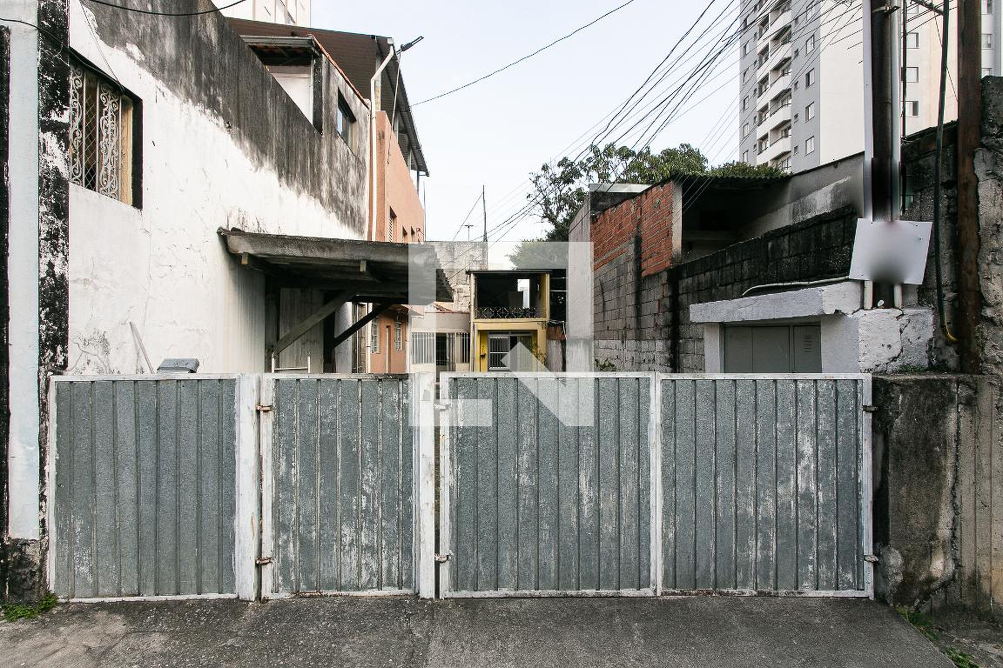 Fachada Condomínio em Rua Heloísa Camargo, 546