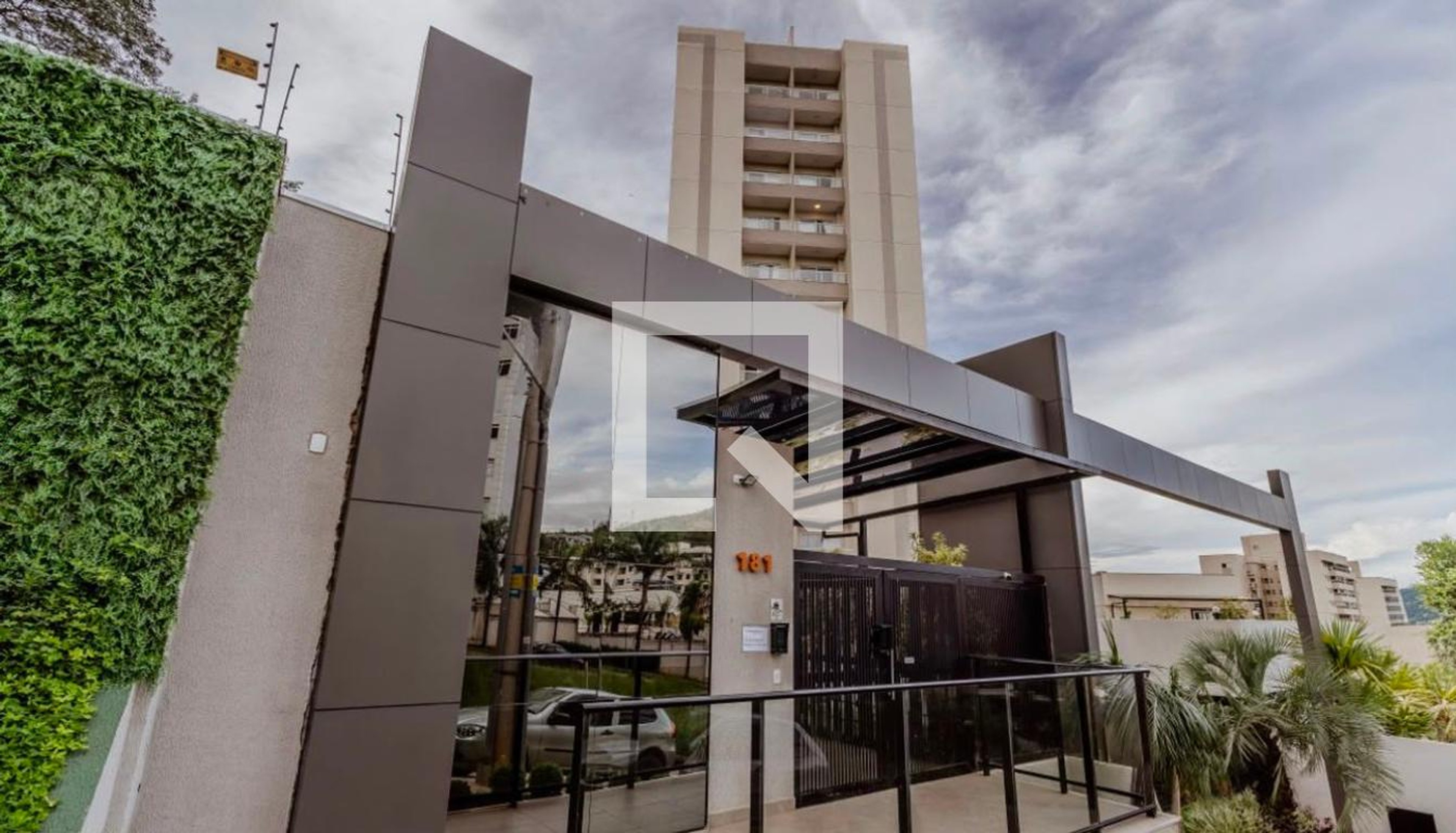 Fachada Condomínio em Avenida Senador José Augusto, 181