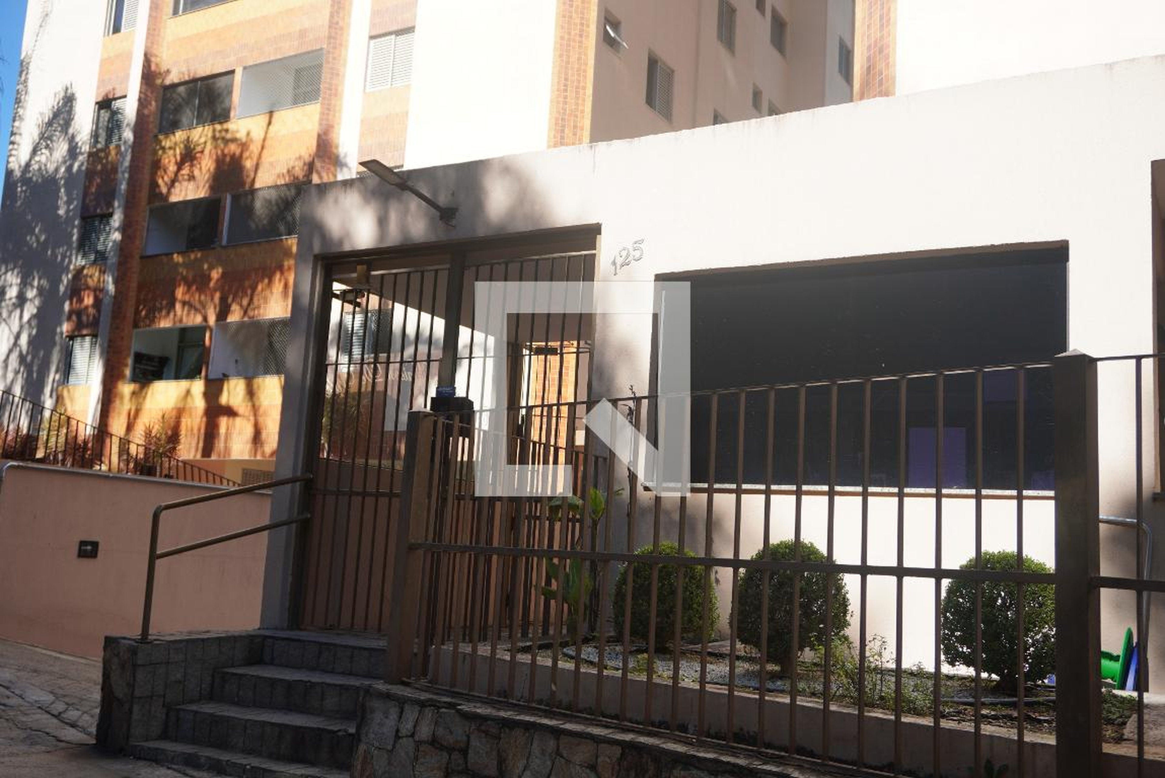 Fachada Condomínio Maison Deville