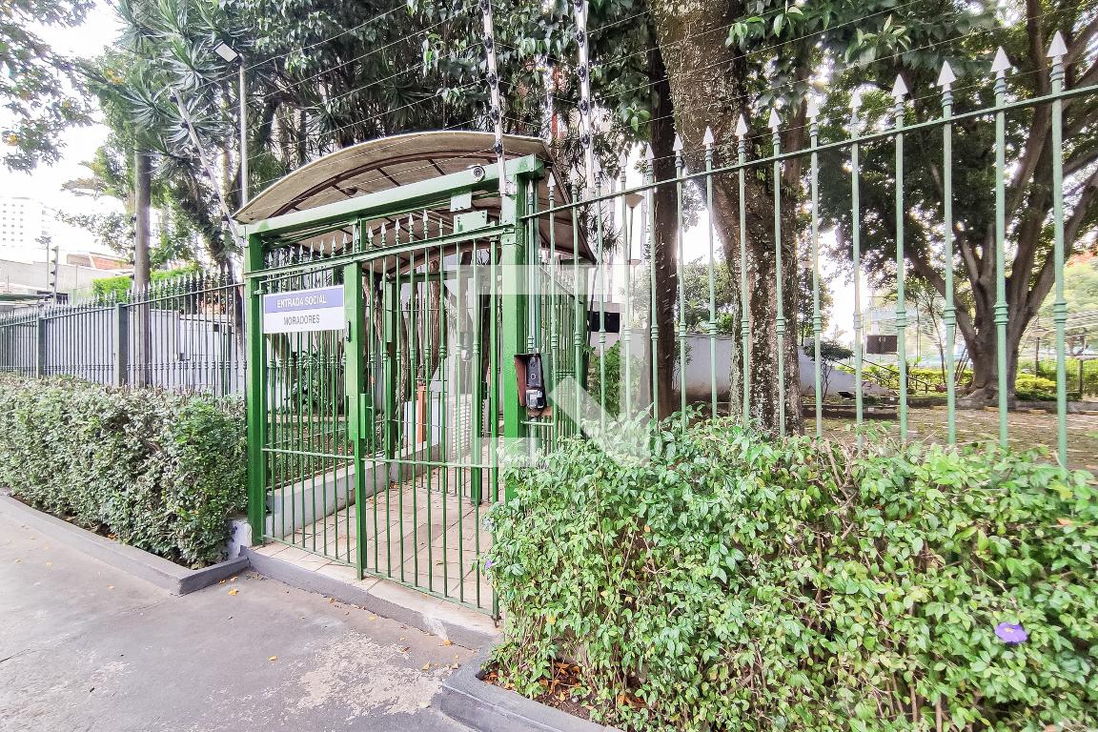 Fachada Condomínio em Rua Doutora Neyde Apparecida Sollitto, 36