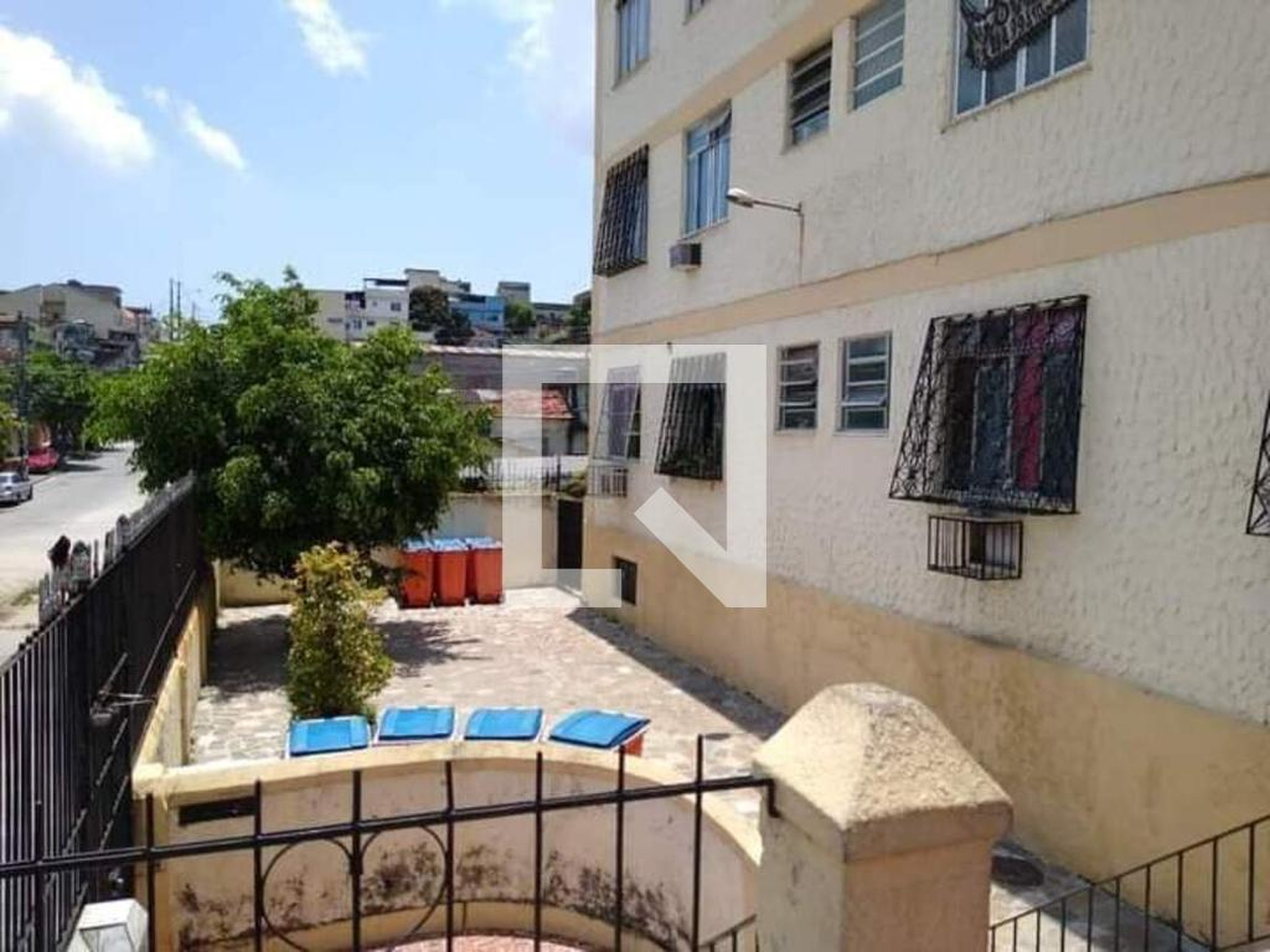 Fachada Condomínio em Rua Barbosa Rodrigues, 307