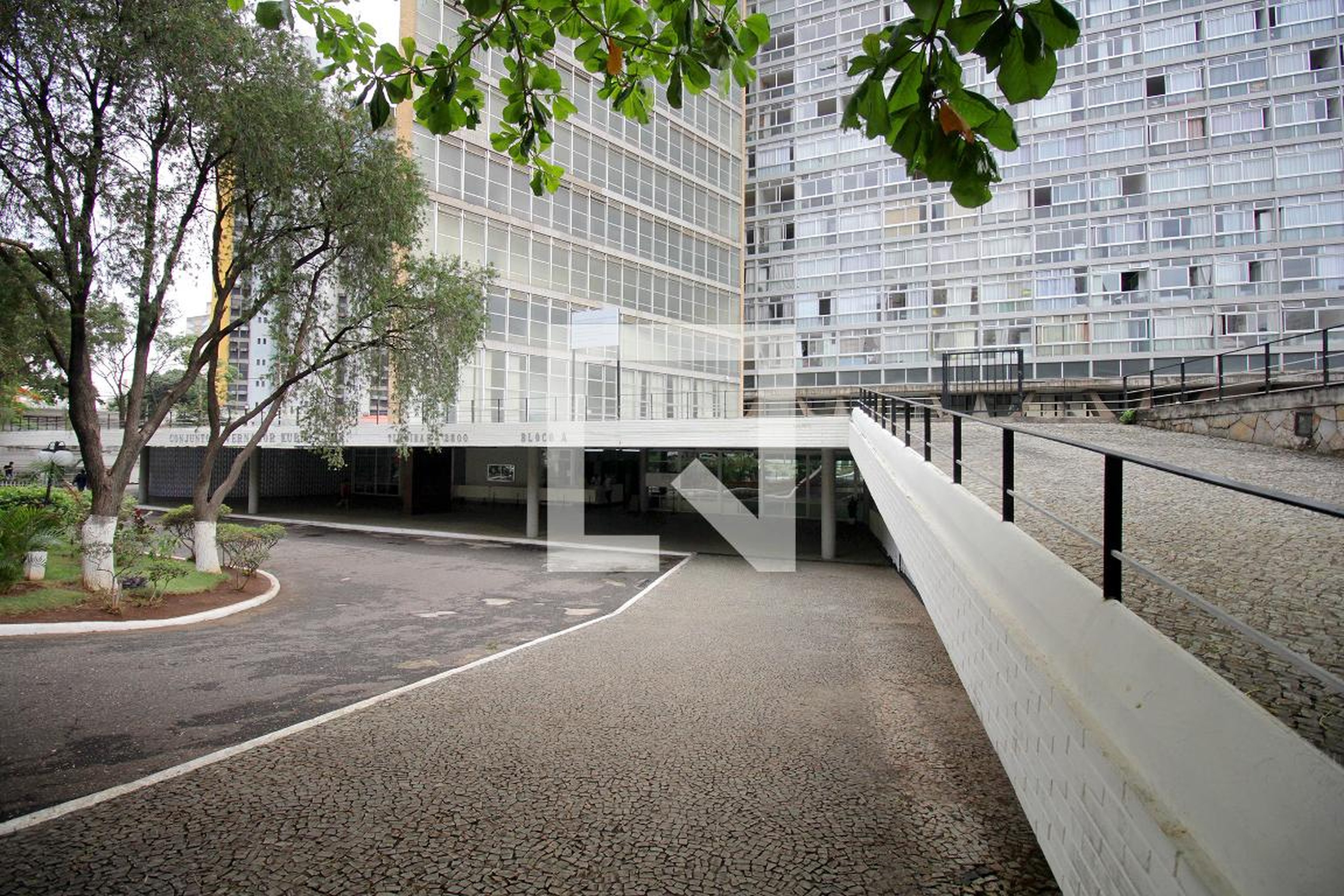 Entrada - Edifício JK (Bloco A)