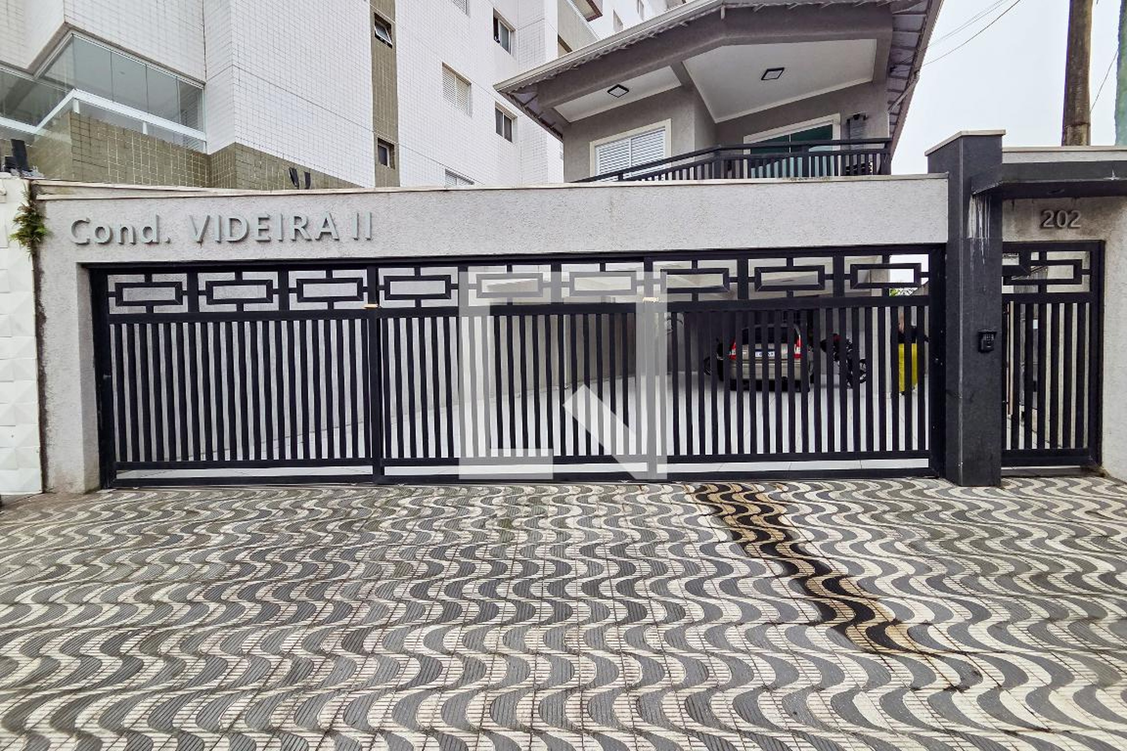 Fachada Condomínio em Rua Vinte e Três de Maio, 202