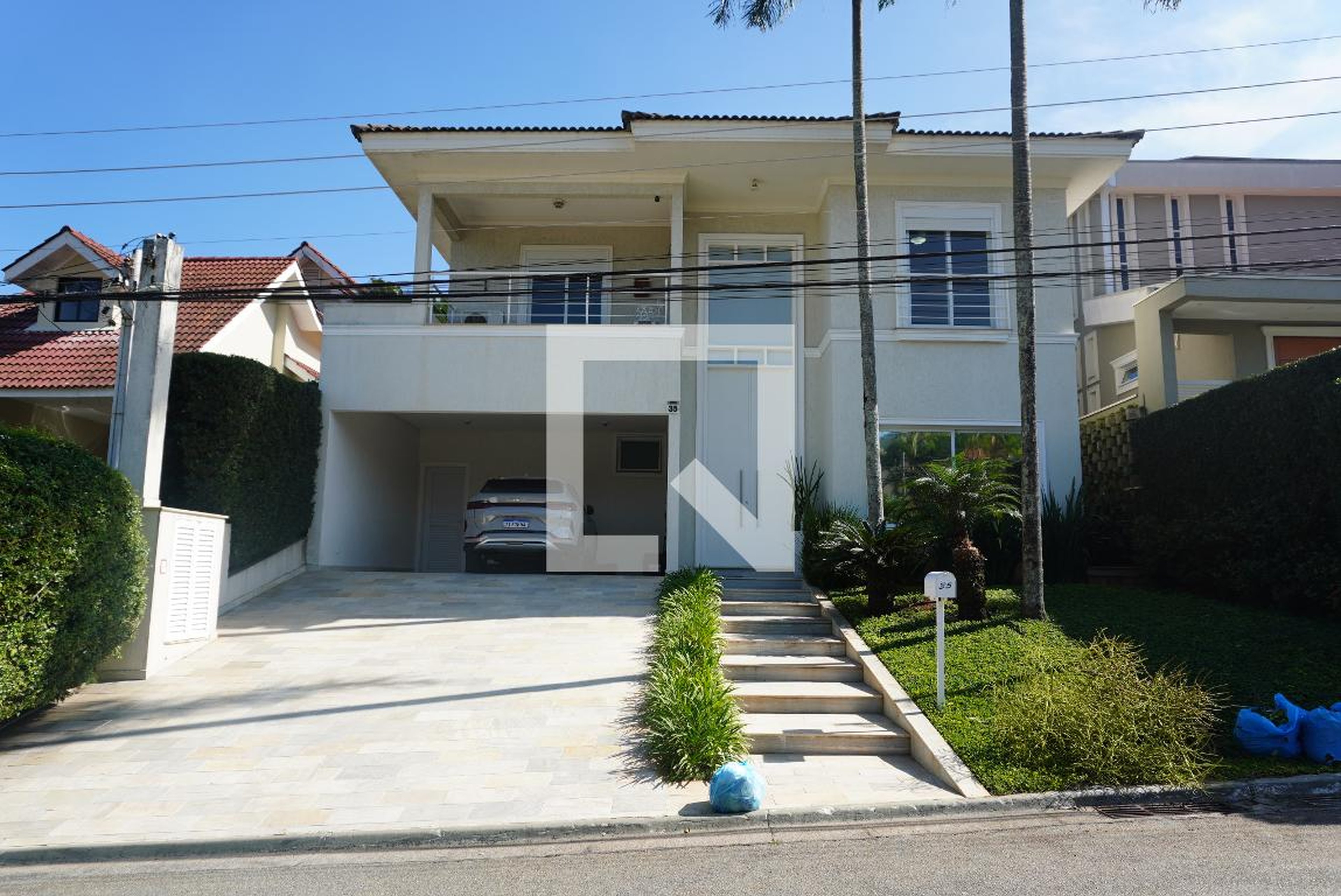 Fachada Condomínio em Alameda Piratinins, 35
