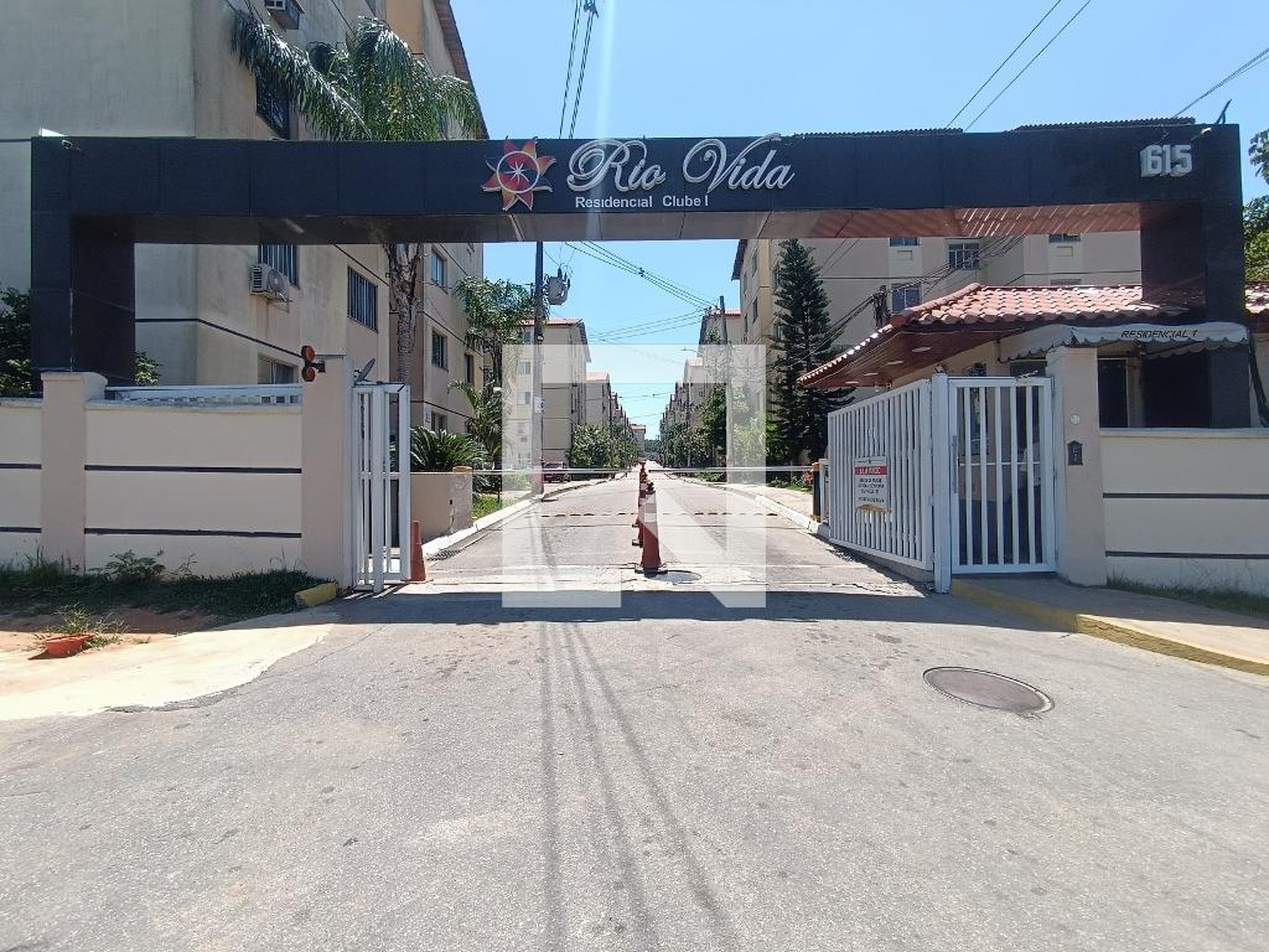 Fachada do condomínio Condomínio Rio Vida Residencial Clube 1