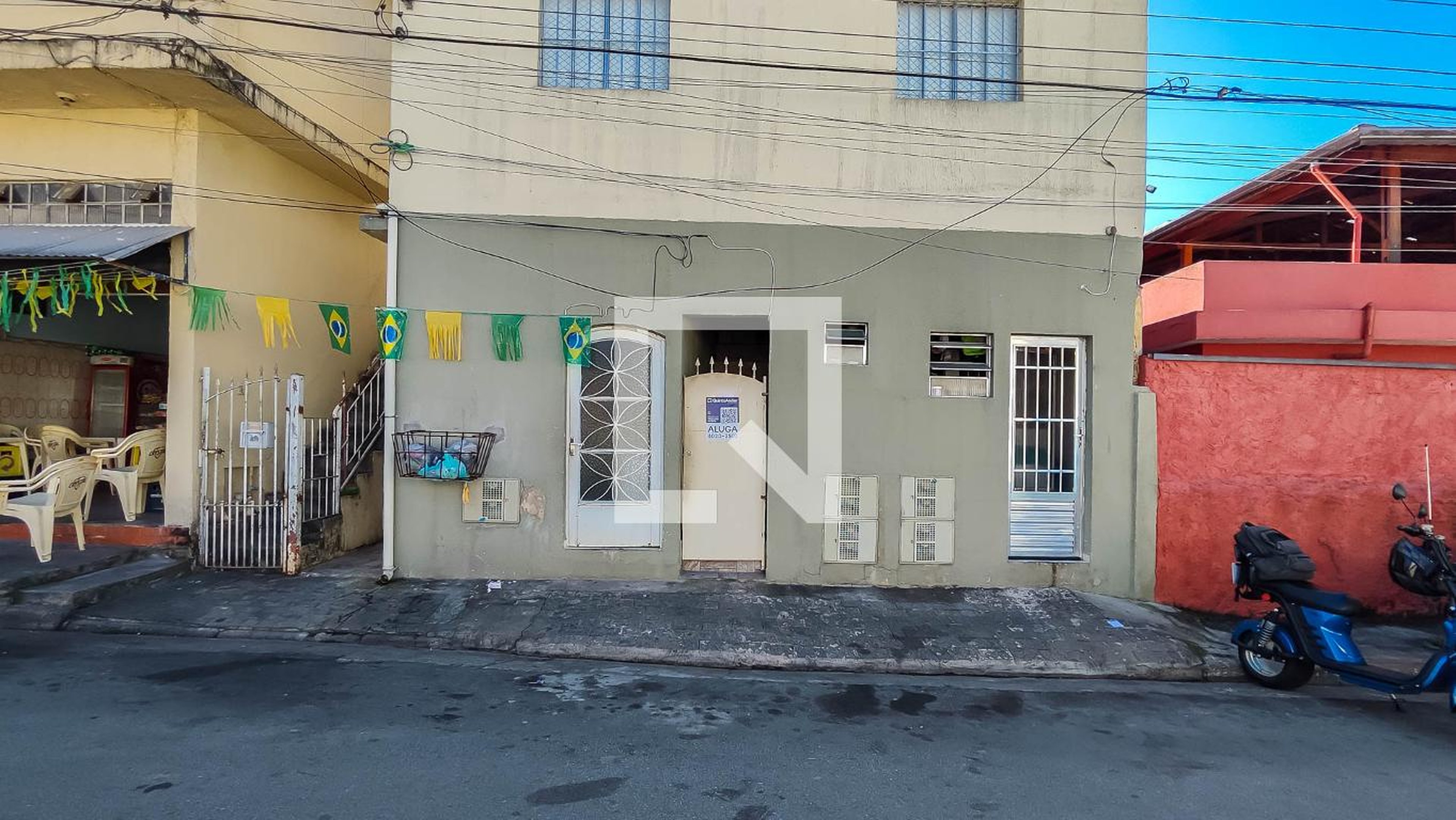 Fachada Condomínio em Rua Nicola Nicodemo, 28