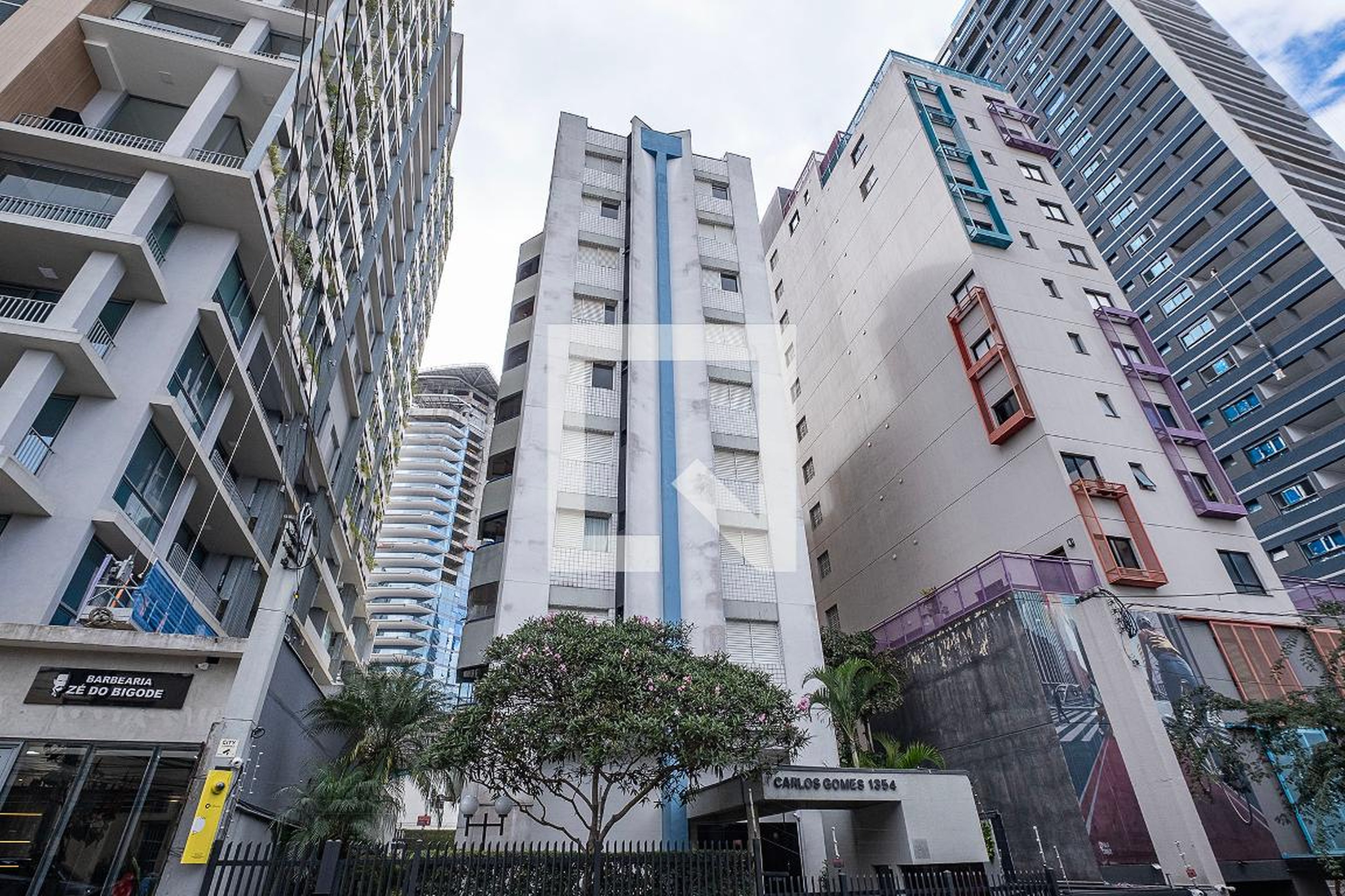 Fachada Condomínio Carlos Gomes
