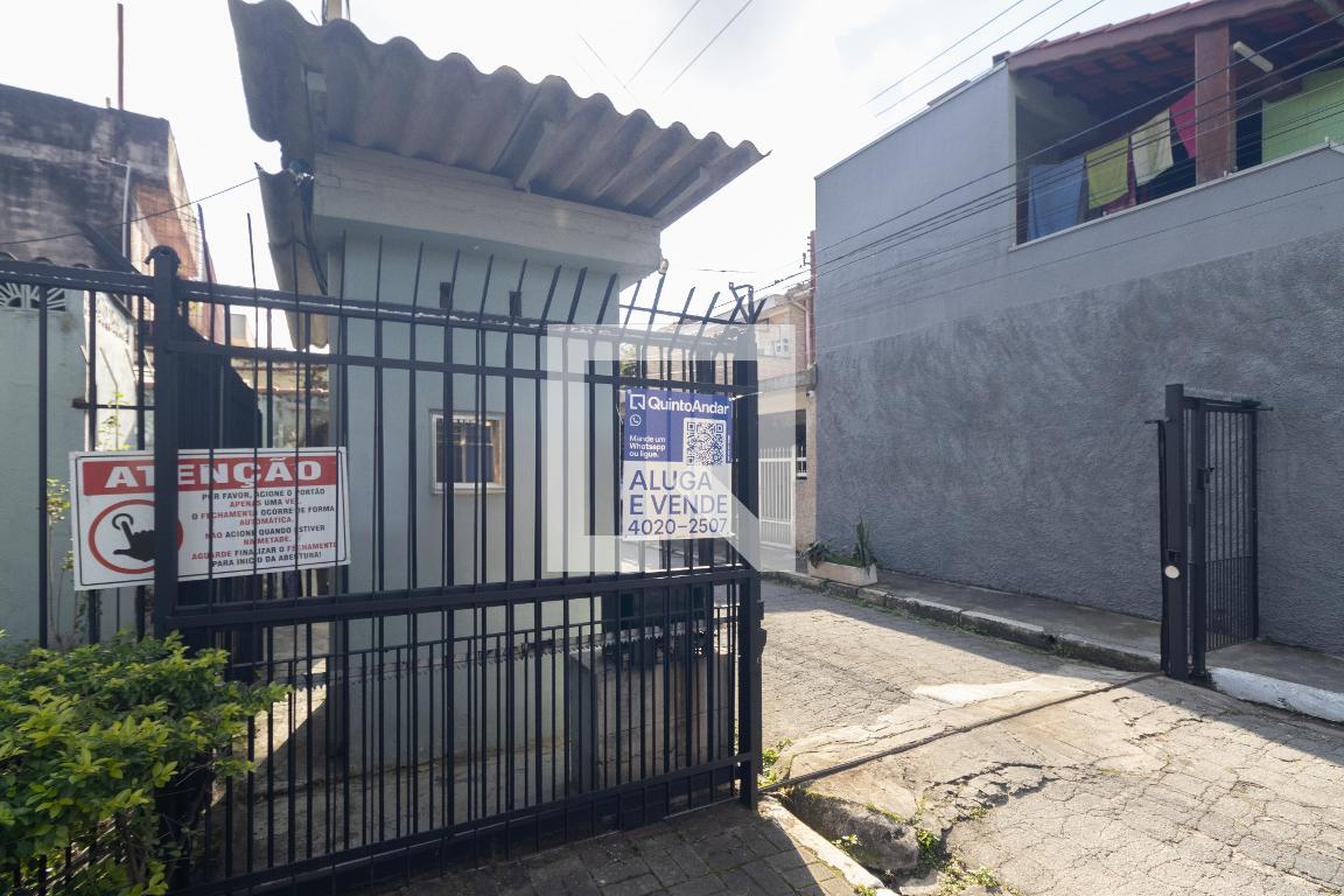 Fachada Condomínio em Rua Paulo Hallage, 55
