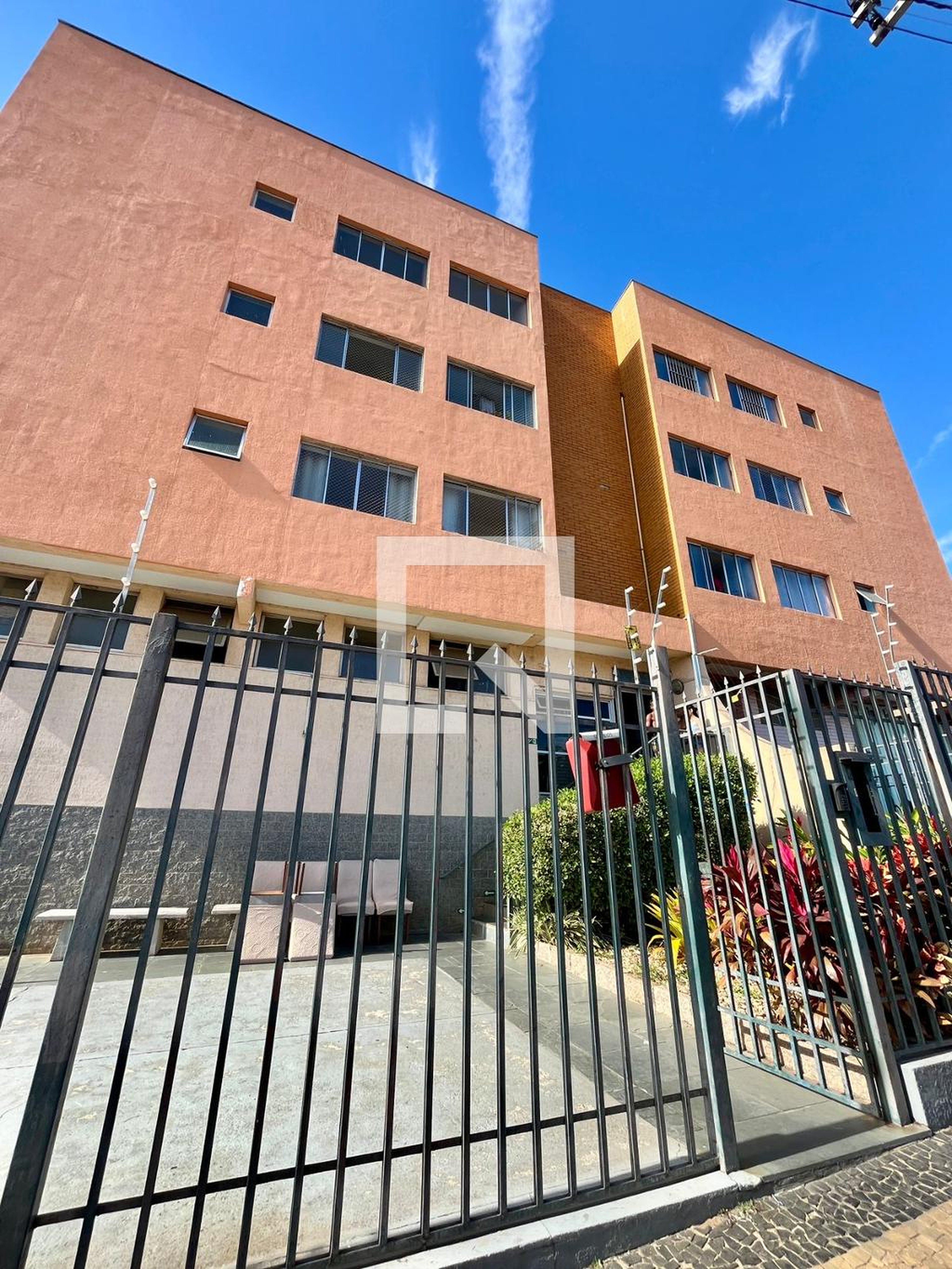 Fachada do Prédio Condomínio Sharmon